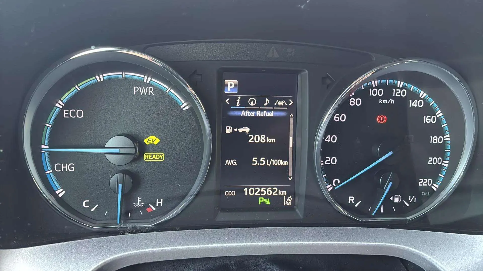 Toyota RAV4 2.5l hybrid 2WD Advance - foto 15