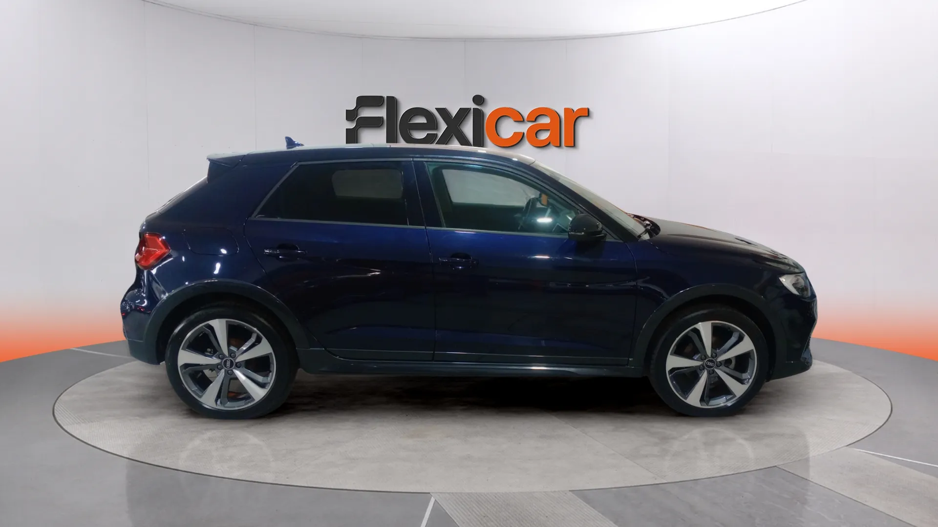 Audi A1 citycarver Black line 30 TFSI S tro - foto 3