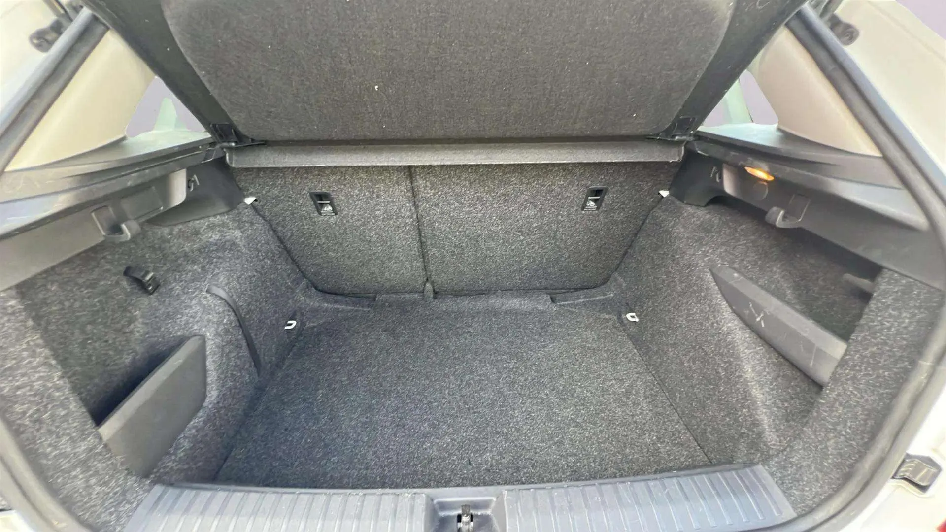 Škoda Kamiq 1.0 TSI DSG Ambition - foto 13