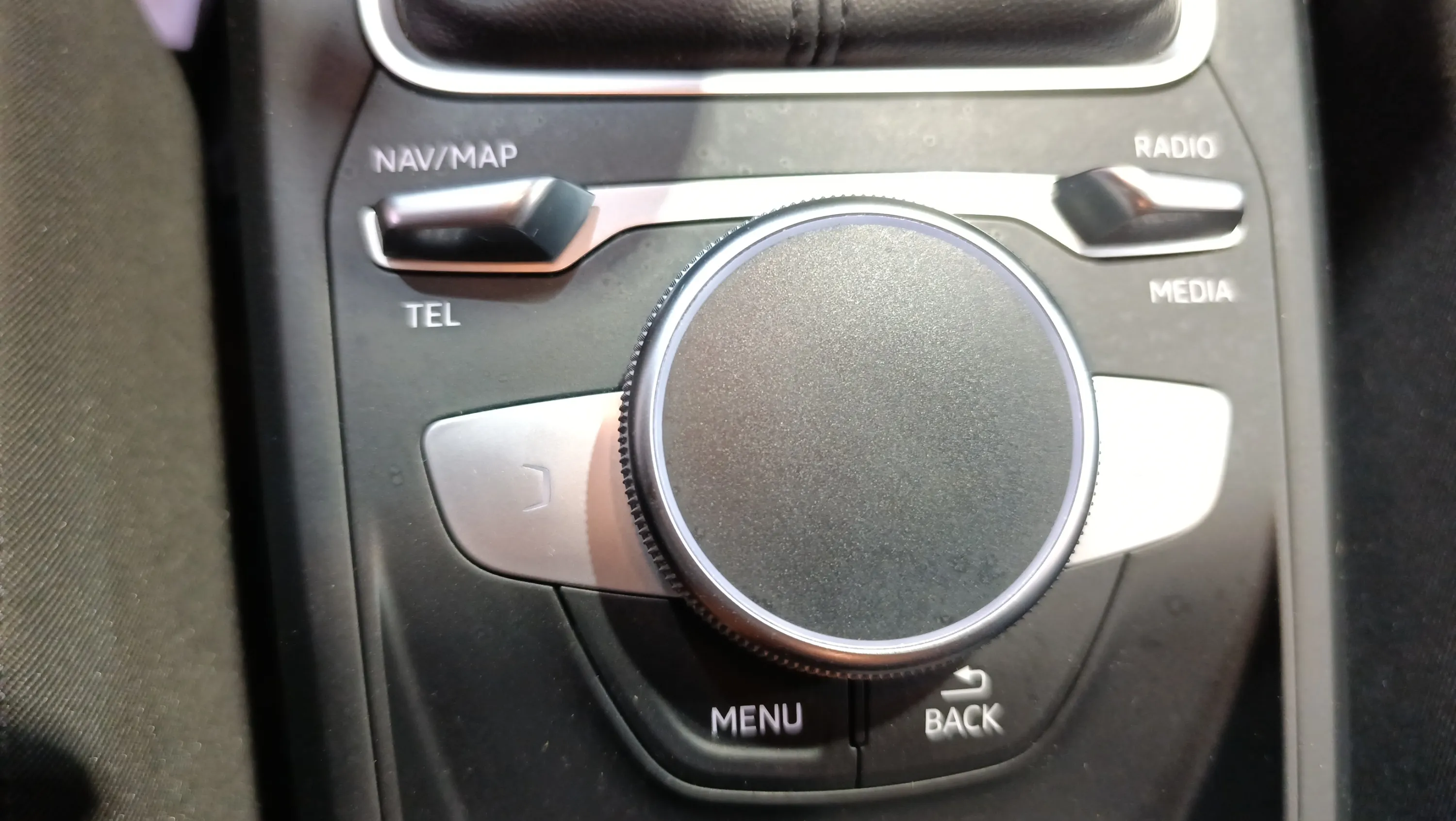 Audi Q2 30 TFSI - foto 26