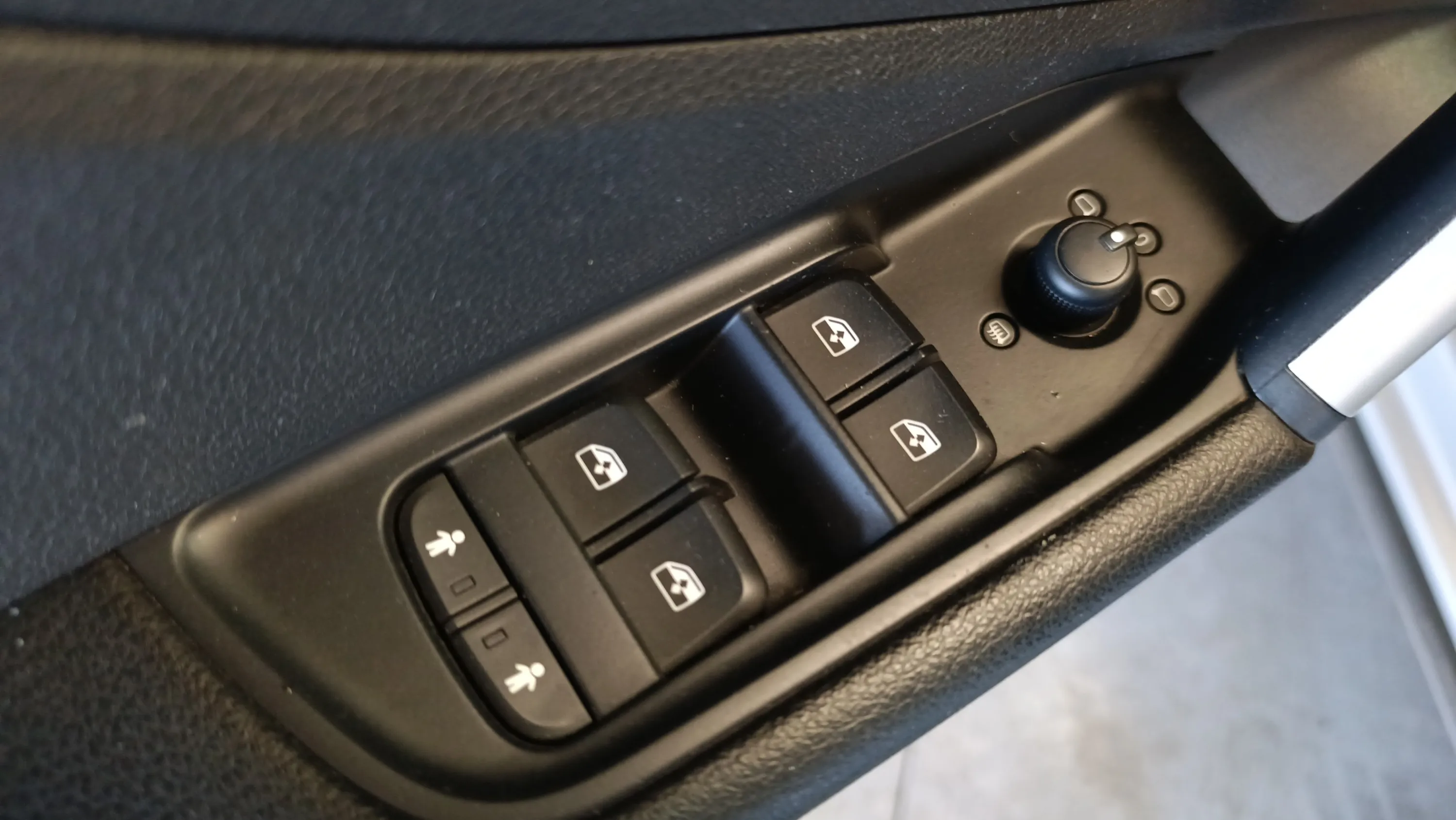 Audi Q2 30 TFSI - foto 30