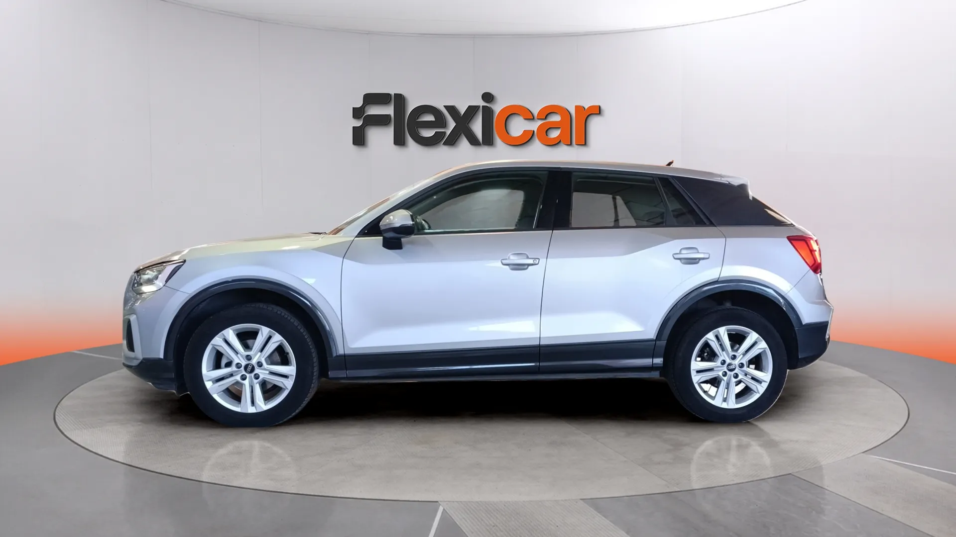 Audi Q2 30 TFSI - foto 6