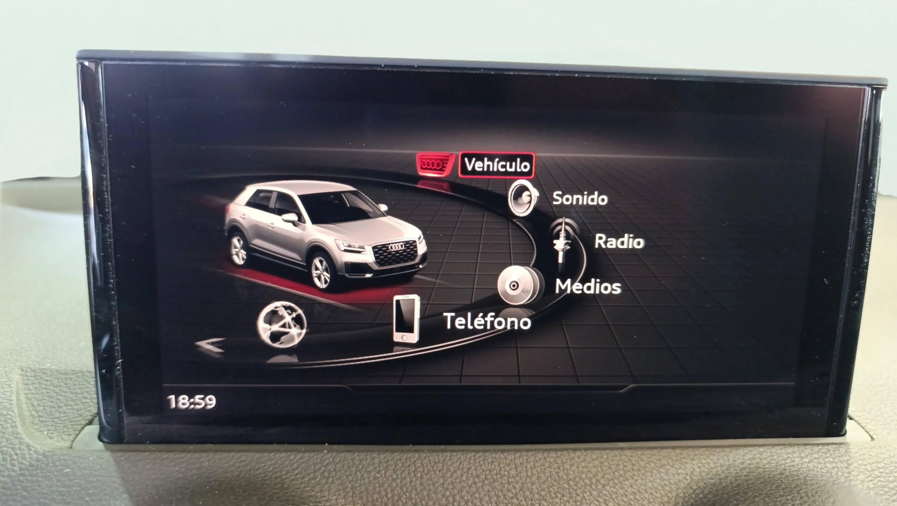 Audi Q2 30 TFSI - foto 17