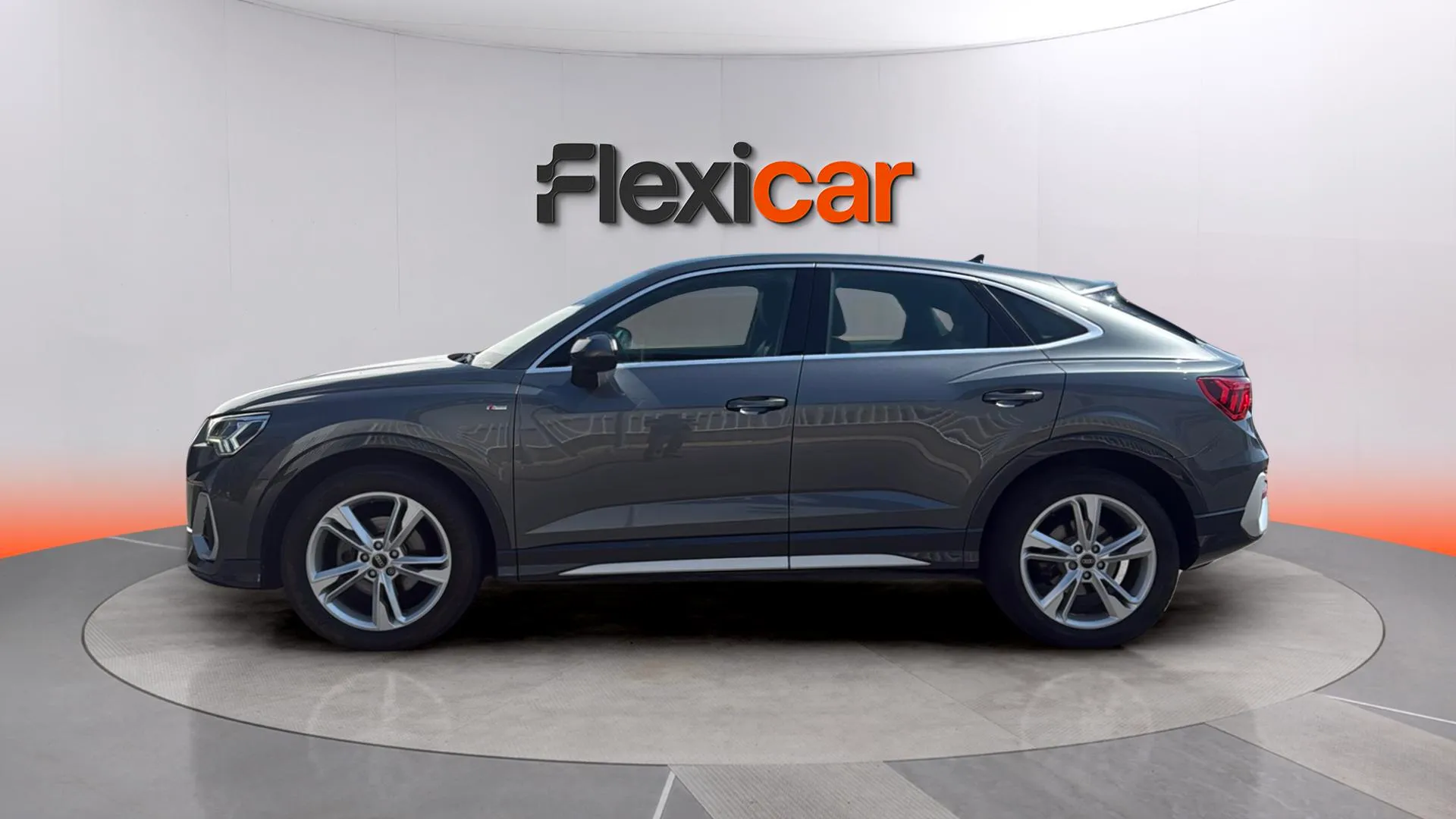Audi Q3 35 TDI S tronic - foto 4