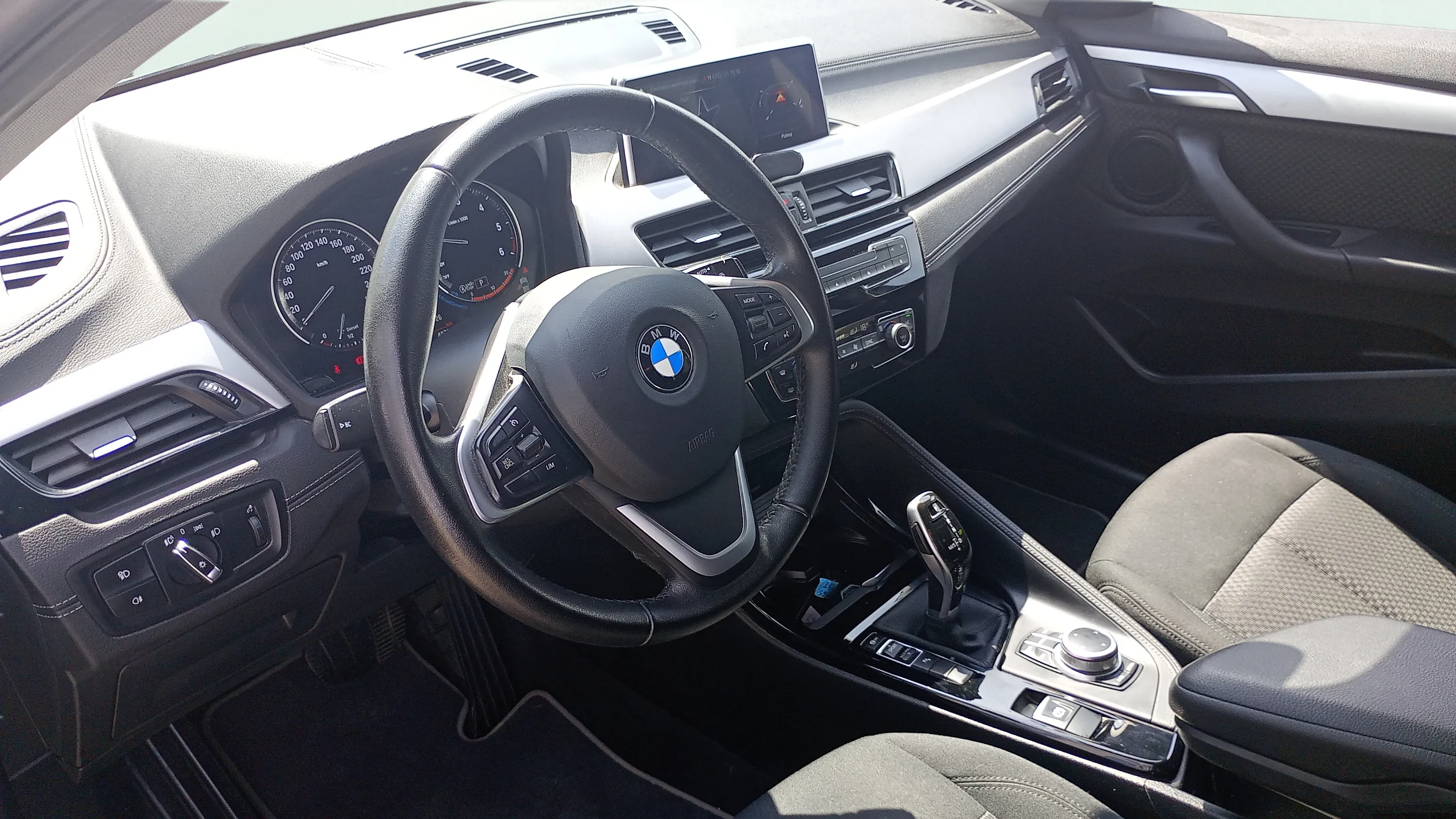 BMW X2 sDrive18d - foto 8