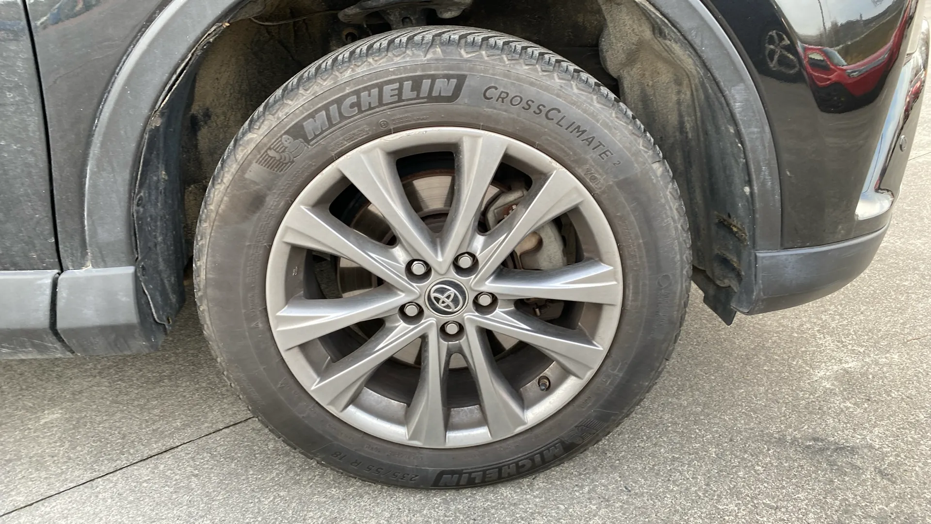 Toyota RAV4 2.5l hybrid 2WD Advance - foto 24