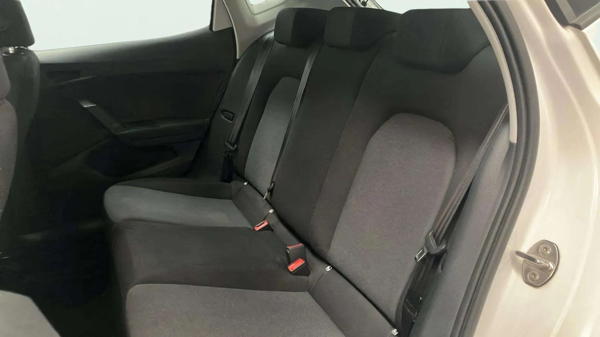 SEAT Ibiza 1.0 MPI Reference - foto 10