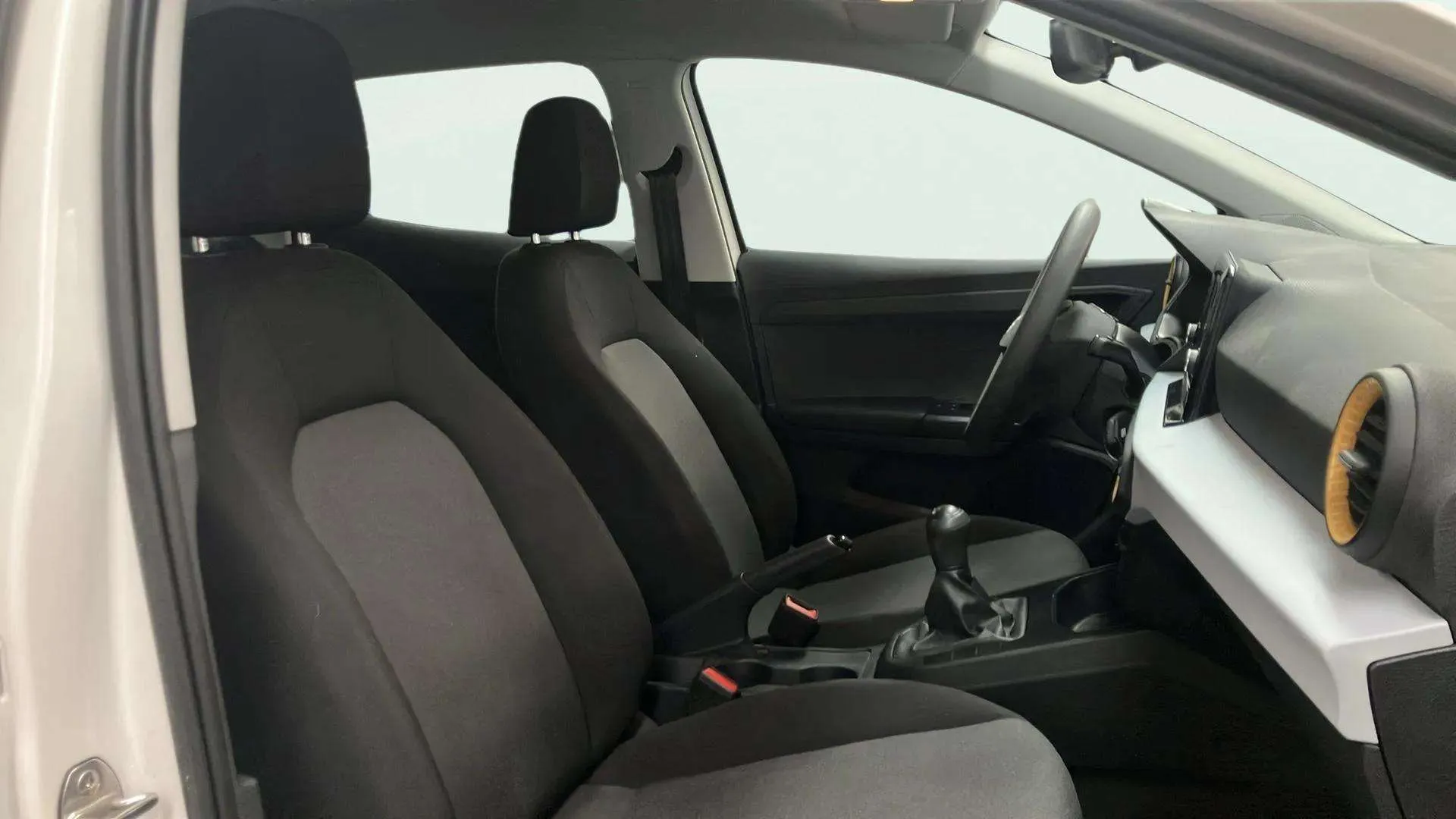 SEAT Ibiza 1.0 MPI Reference - foto 12