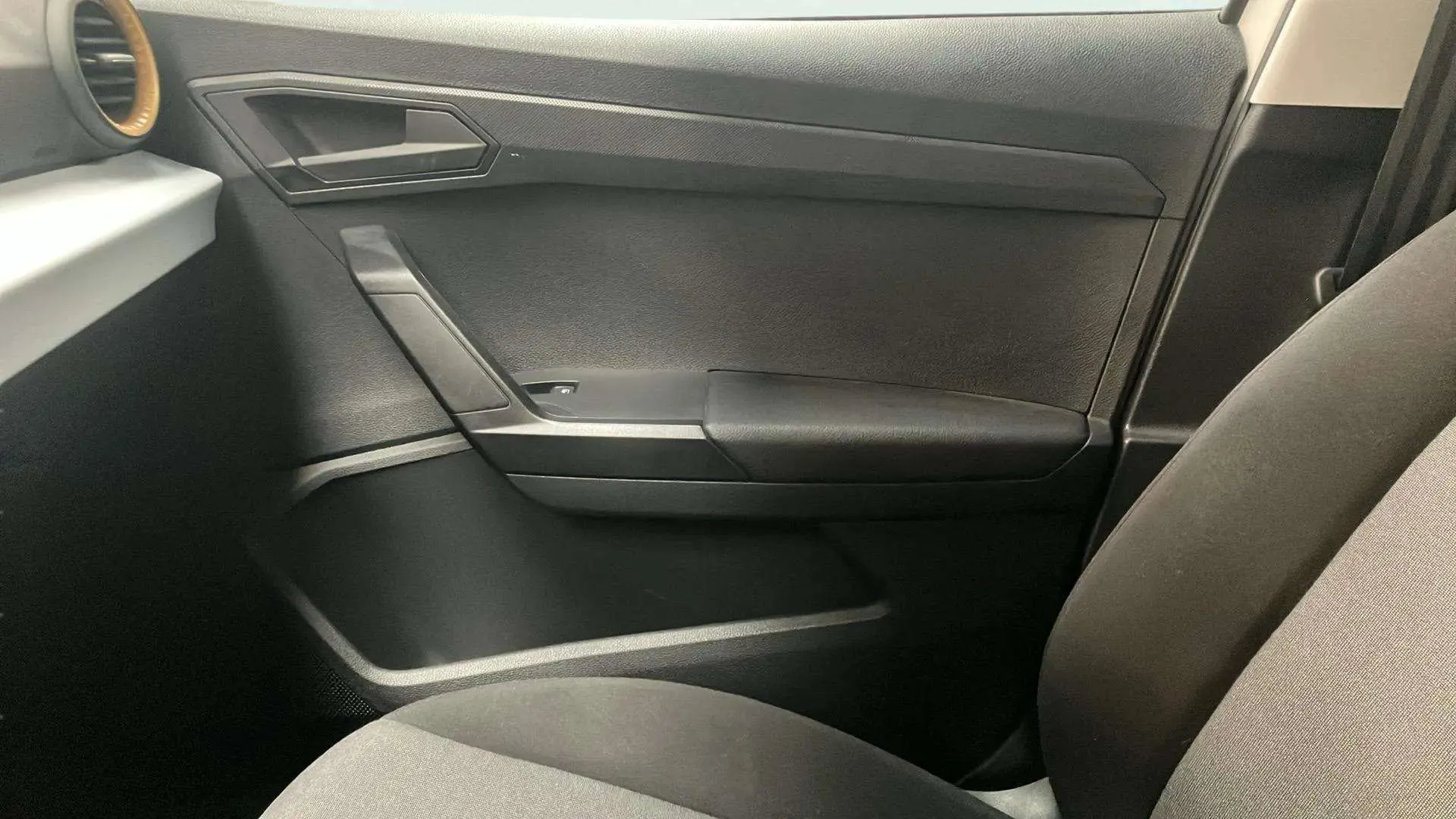 SEAT Ibiza 1.0 MPI Reference - foto 15