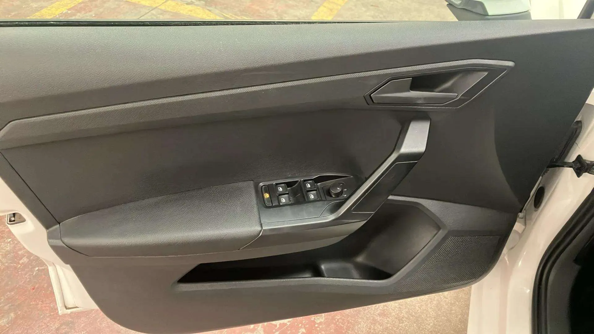 SEAT Ibiza 1.0 MPI Reference - foto 14