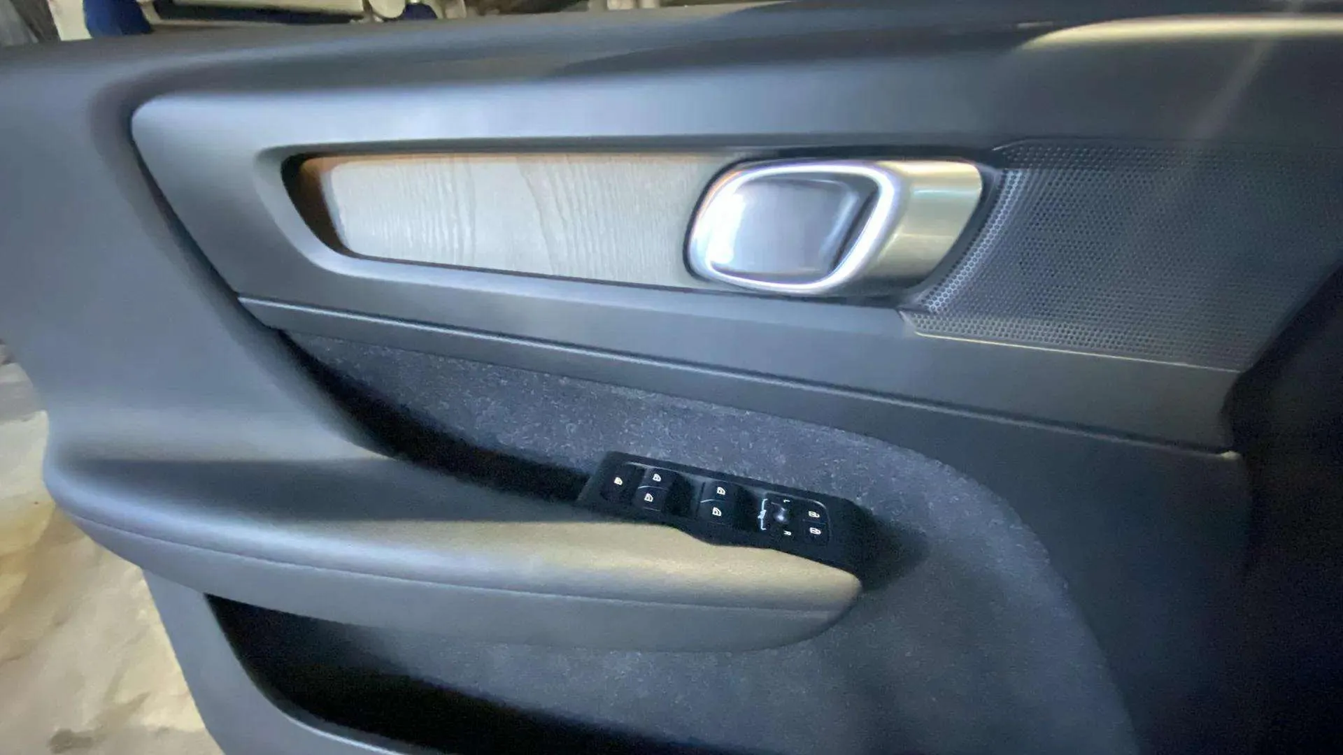 Volvo XC40 2.0 D3 - foto 27