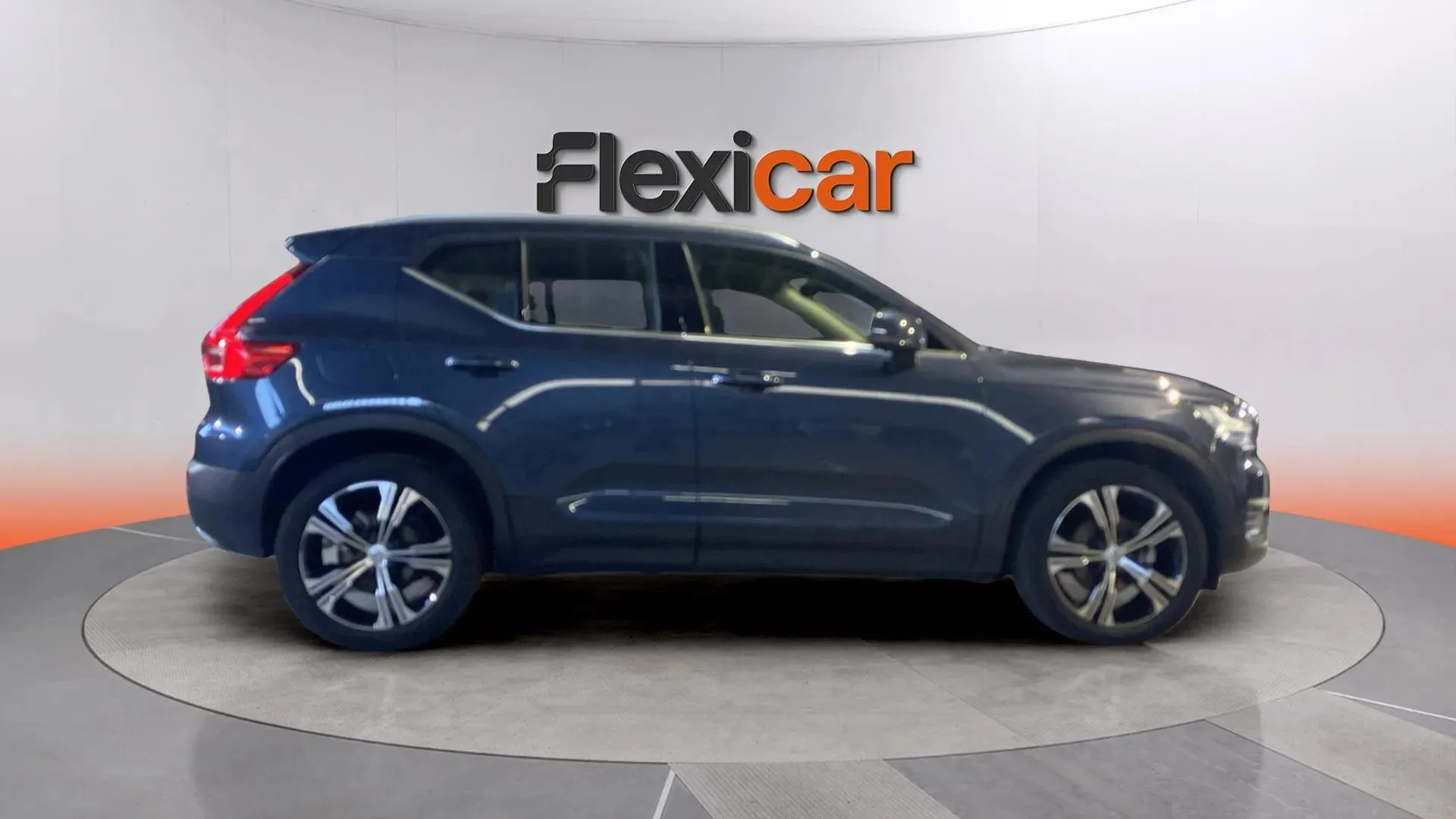 Volvo XC40 2.0 D3 - foto 9