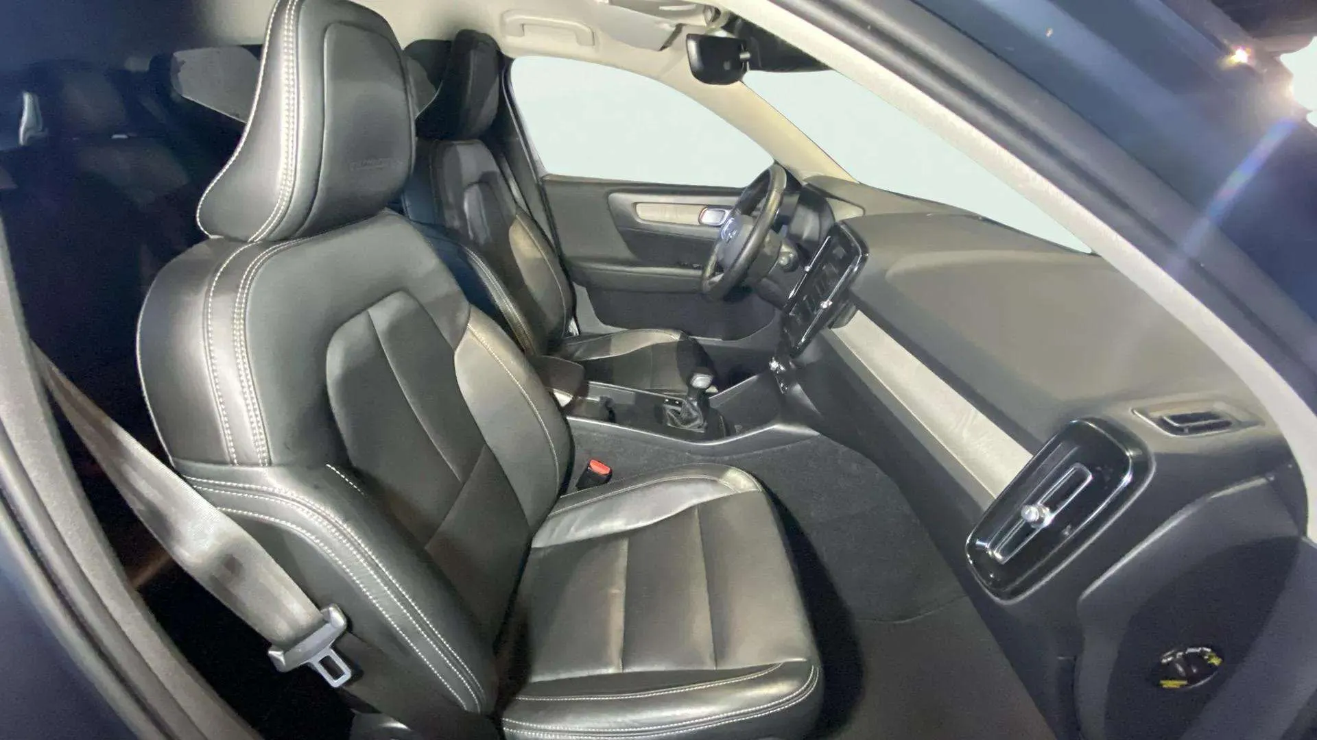 Volvo XC40 2.0 D3 - foto 15