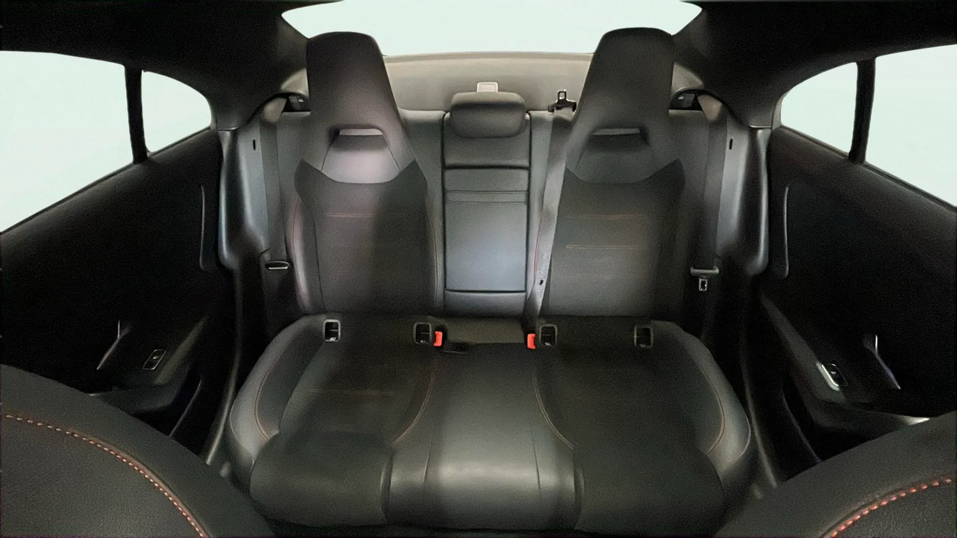 Mercedes-Benz CLA 200 - foto 21