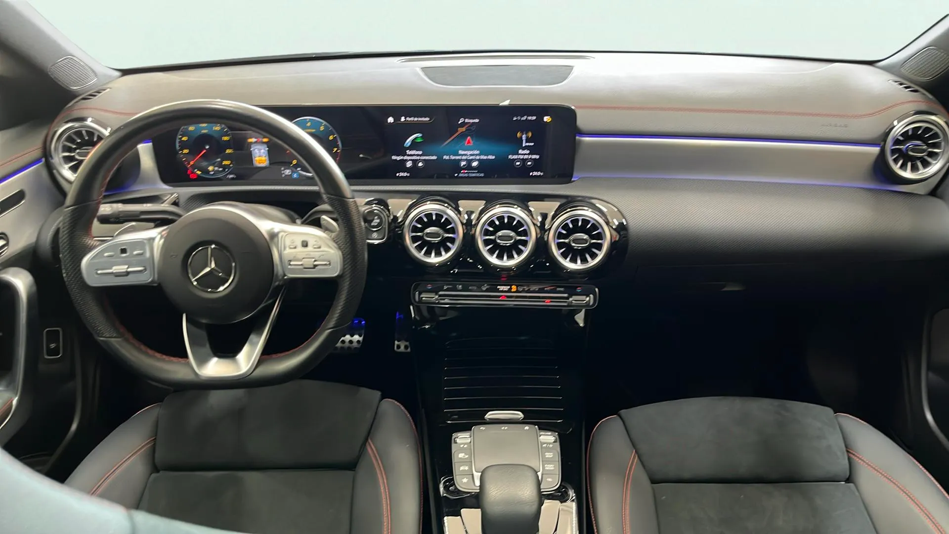 Mercedes-Benz CLA 200 - foto 11