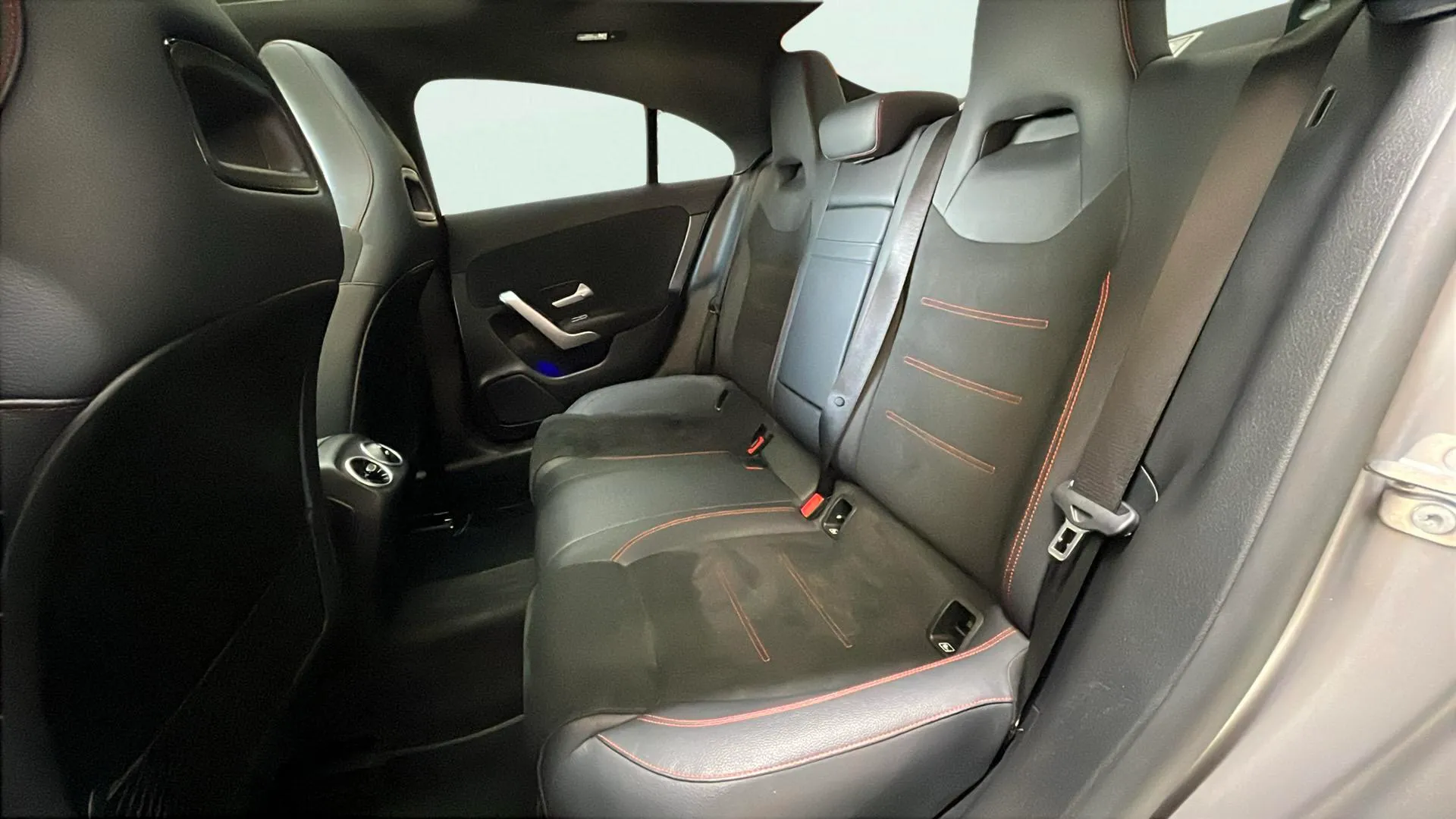 Mercedes-Benz CLA 200 - foto 20