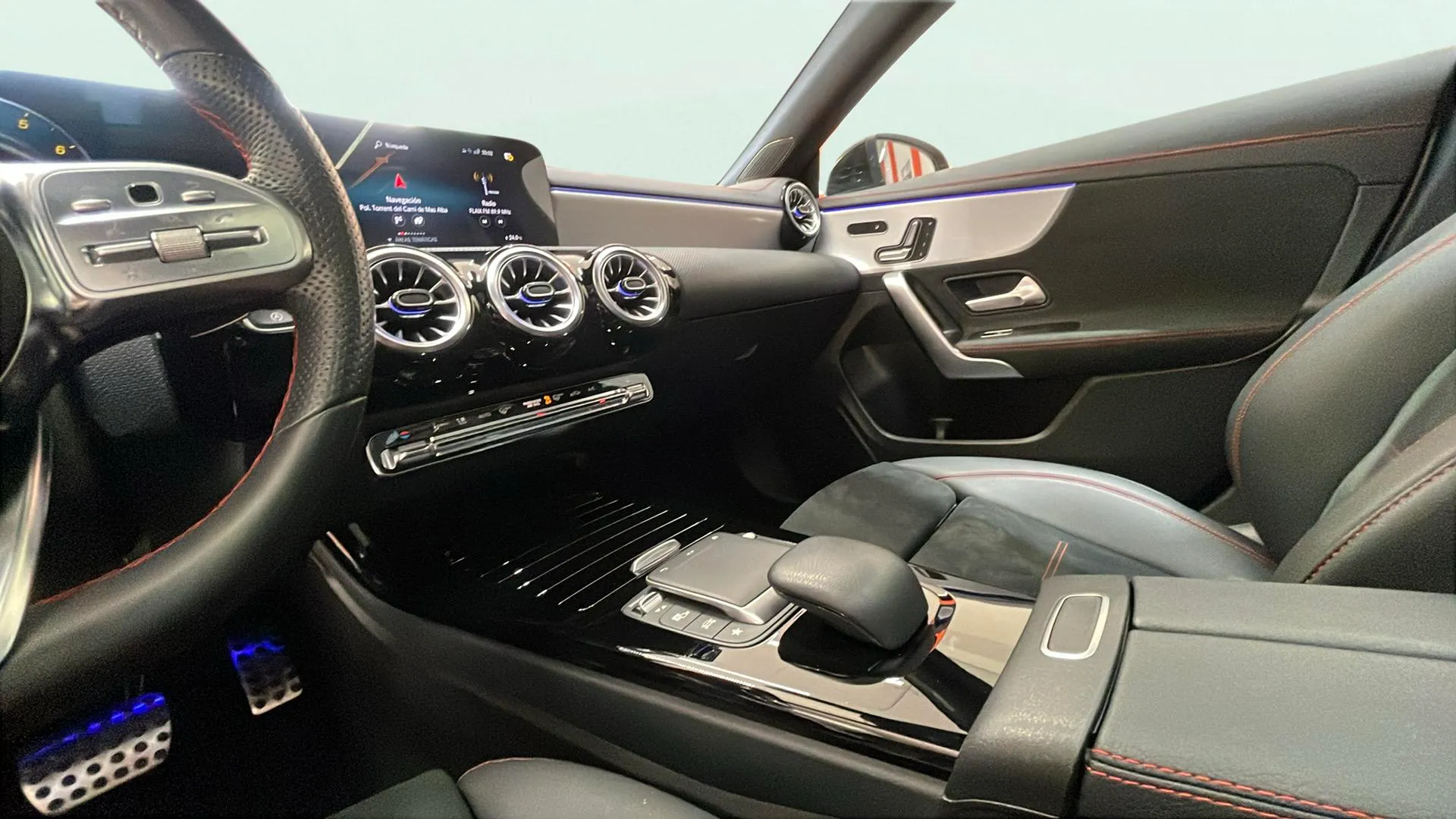 Mercedes-Benz CLA 200 - foto 13