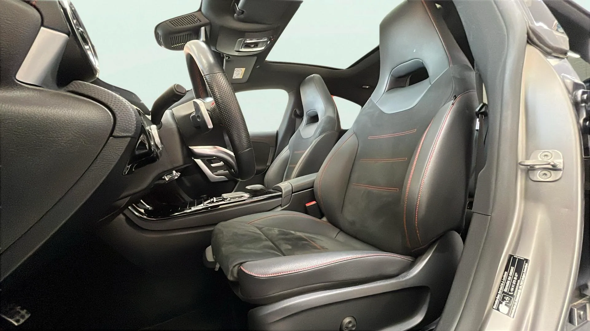 Mercedes-Benz CLA 200 - foto 17