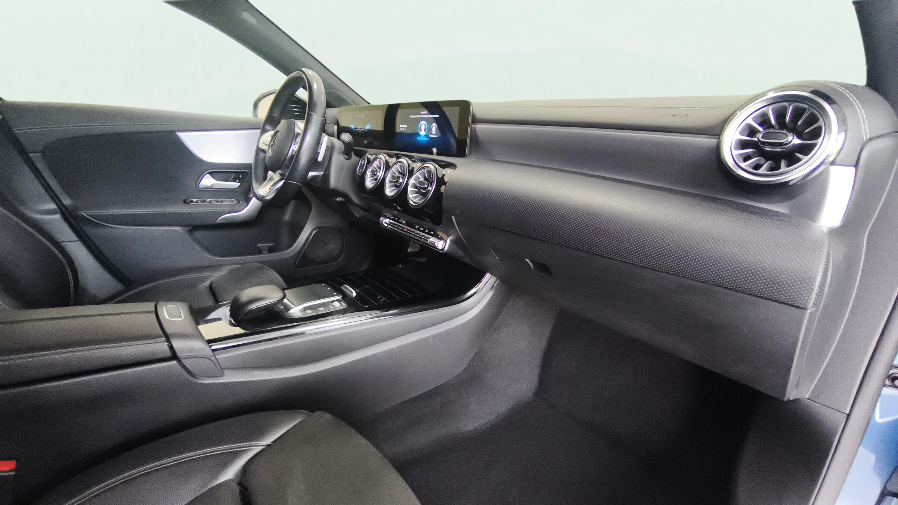 Mercedes-Benz Clase A A 180 d - foto 8