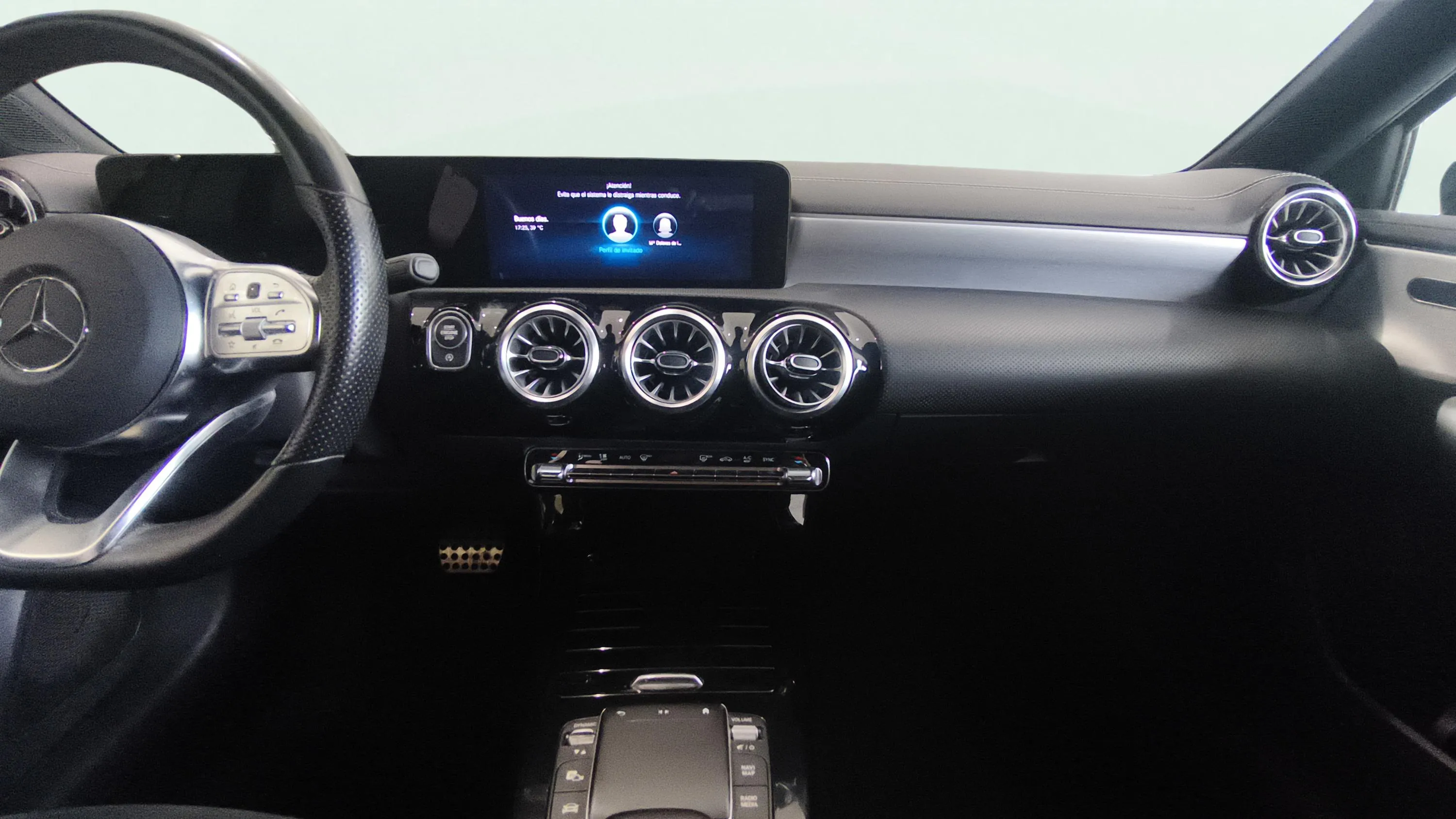 Mercedes-Benz Clase A A 180 d - foto 12