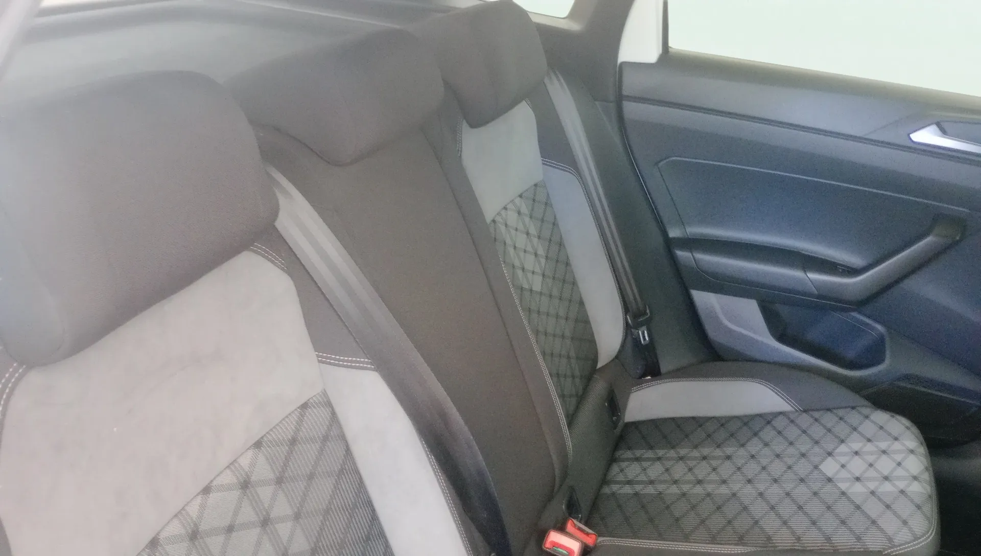 Volkswagen Taigo R-Line 1.0 TSI DSG - foto 9