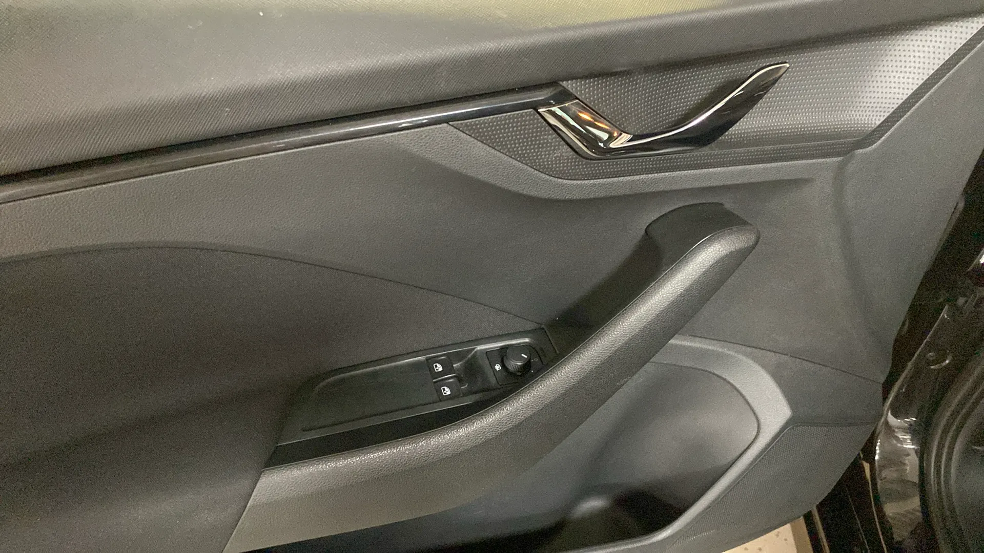 Škoda Kamiq 1.0 TSI Active - foto 13