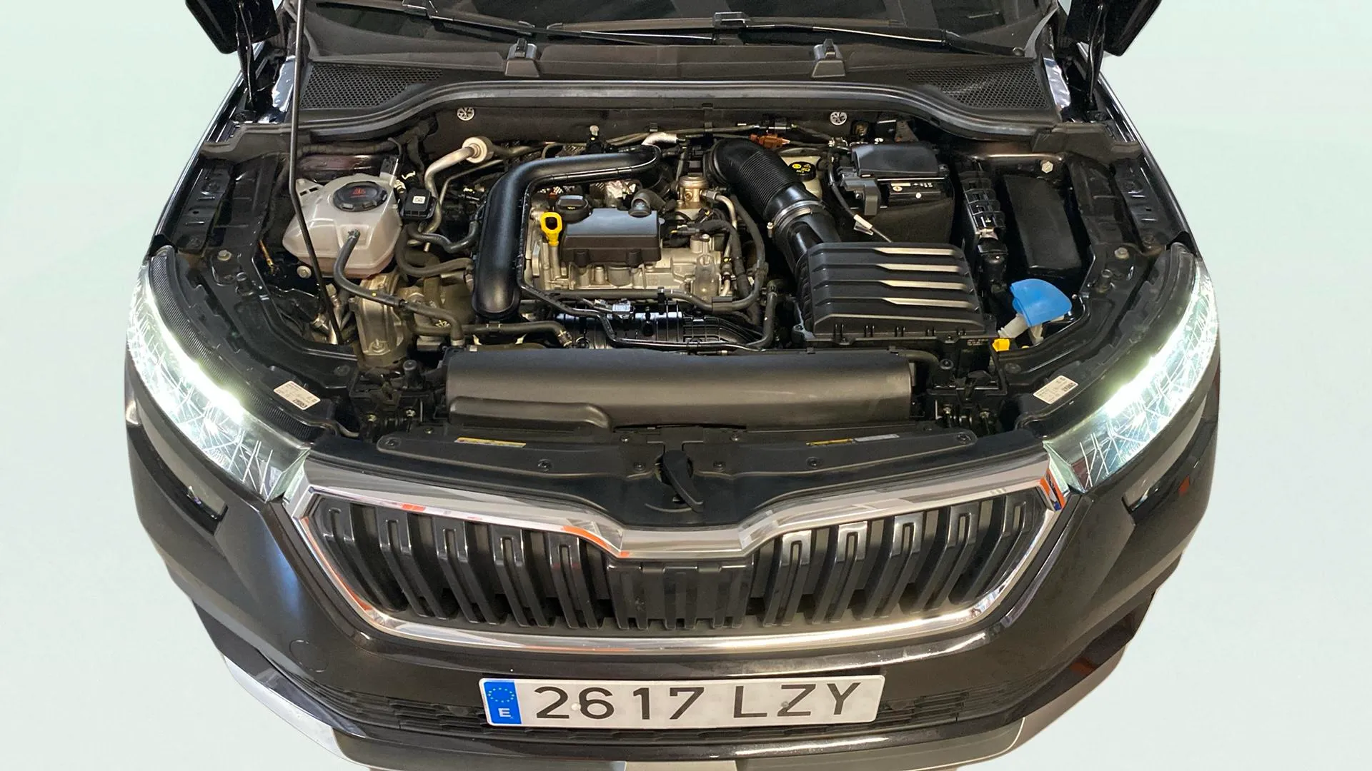 Škoda Kamiq 1.0 TSI Active - foto 19