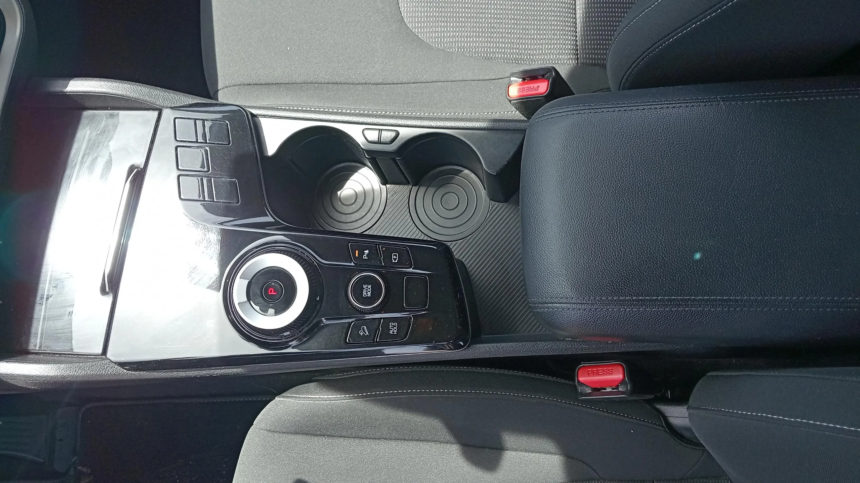 Kia Sportage 1.6 T-GDi HEV Drive 4x2 - foto 23