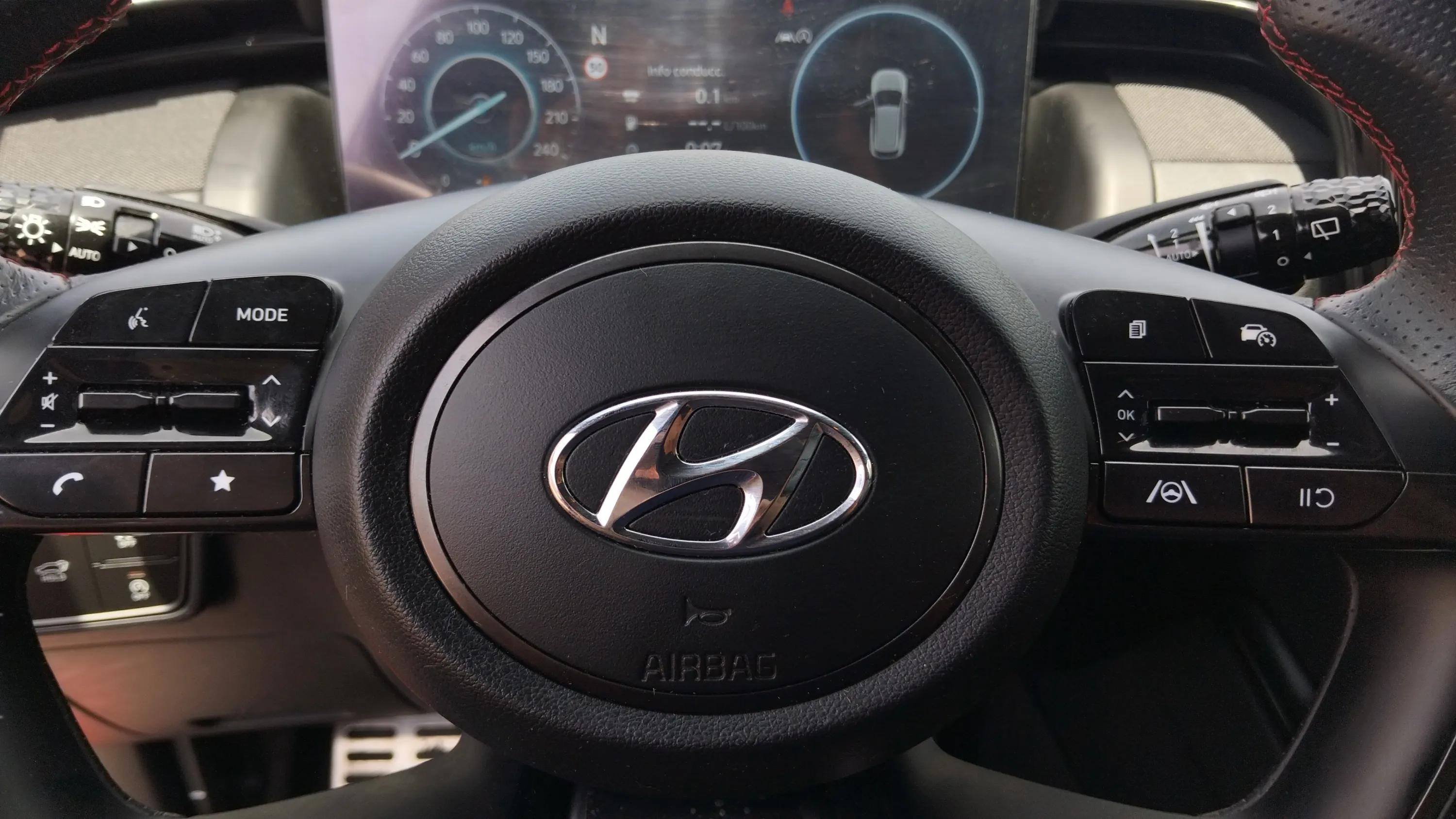 Hyundai Tucson 1.6 T-GDi 48V N-Line - foto 12
