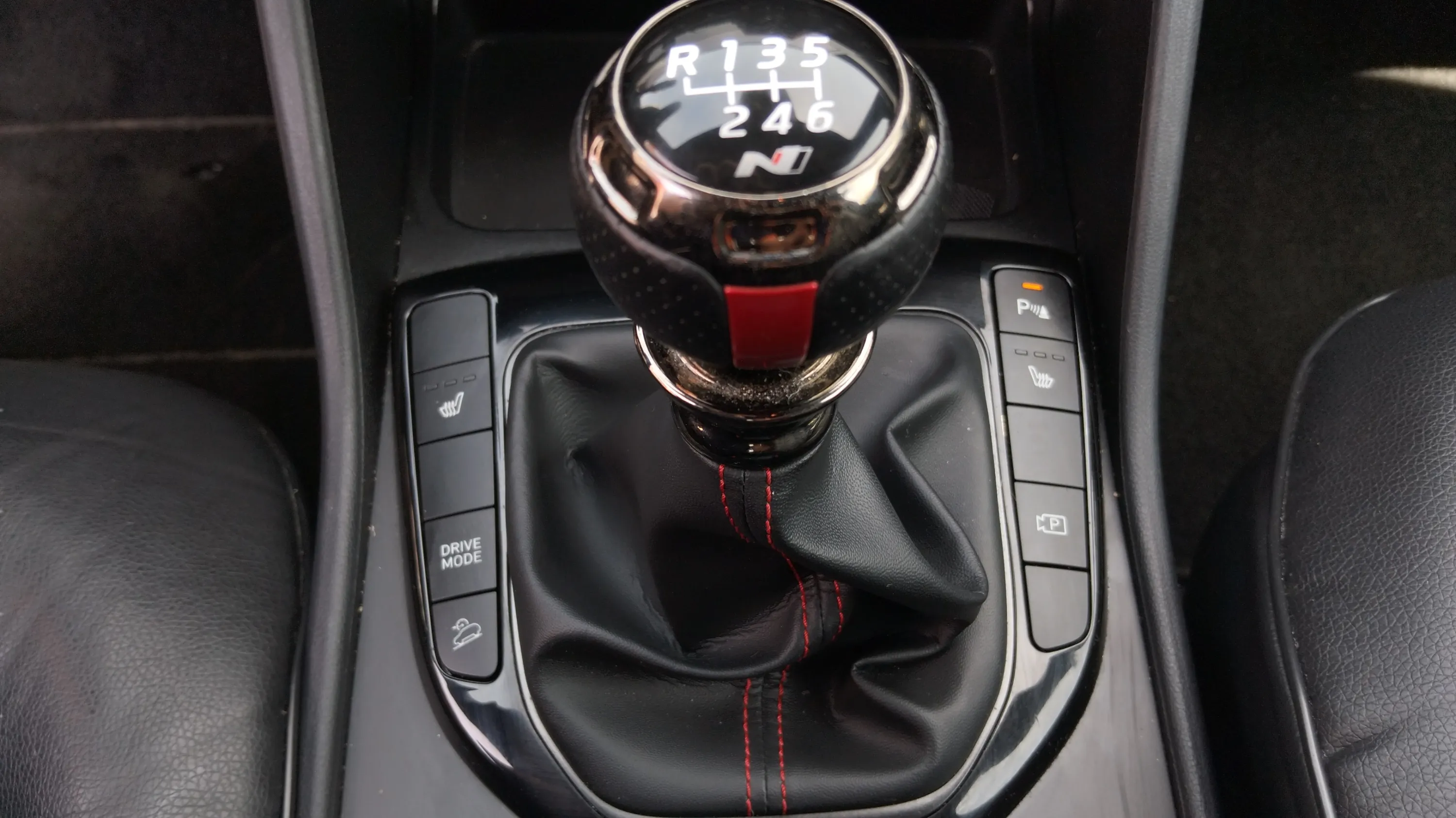 Hyundai Tucson 1.6 T-GDi 48V N-Line - foto 21