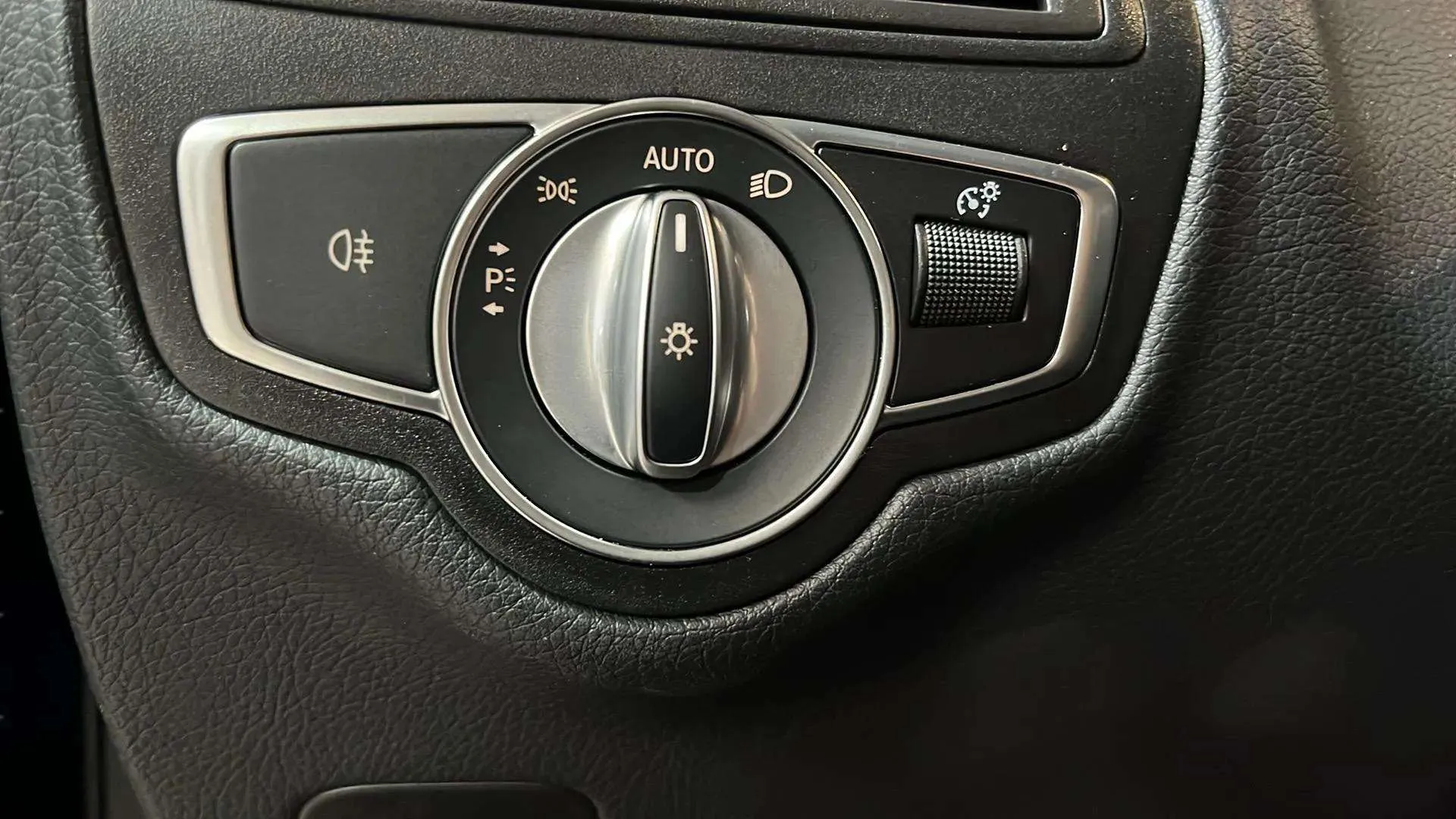 Mercedes-Benz GLC 200 d 4MATIC - foto 21