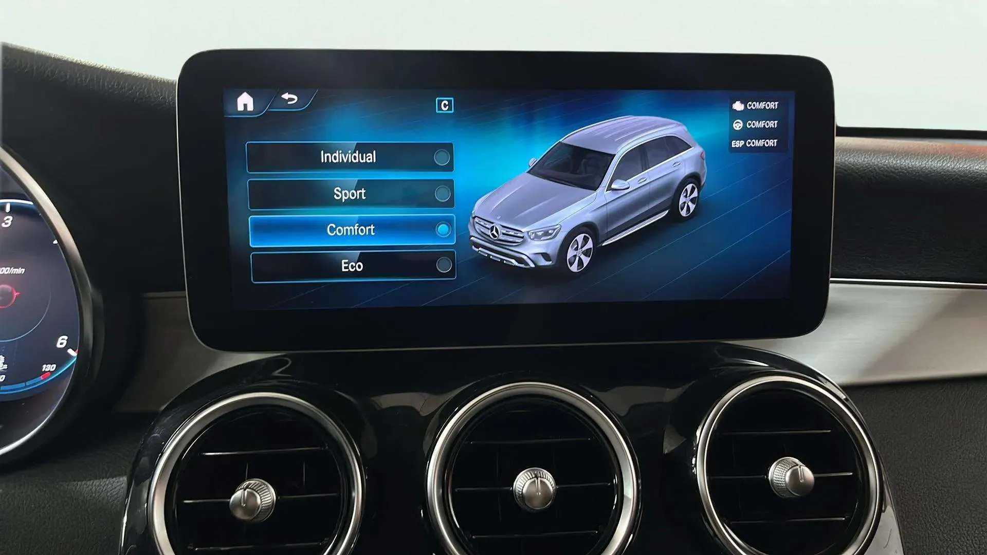 Mercedes-Benz GLC 200 d 4MATIC - foto 24