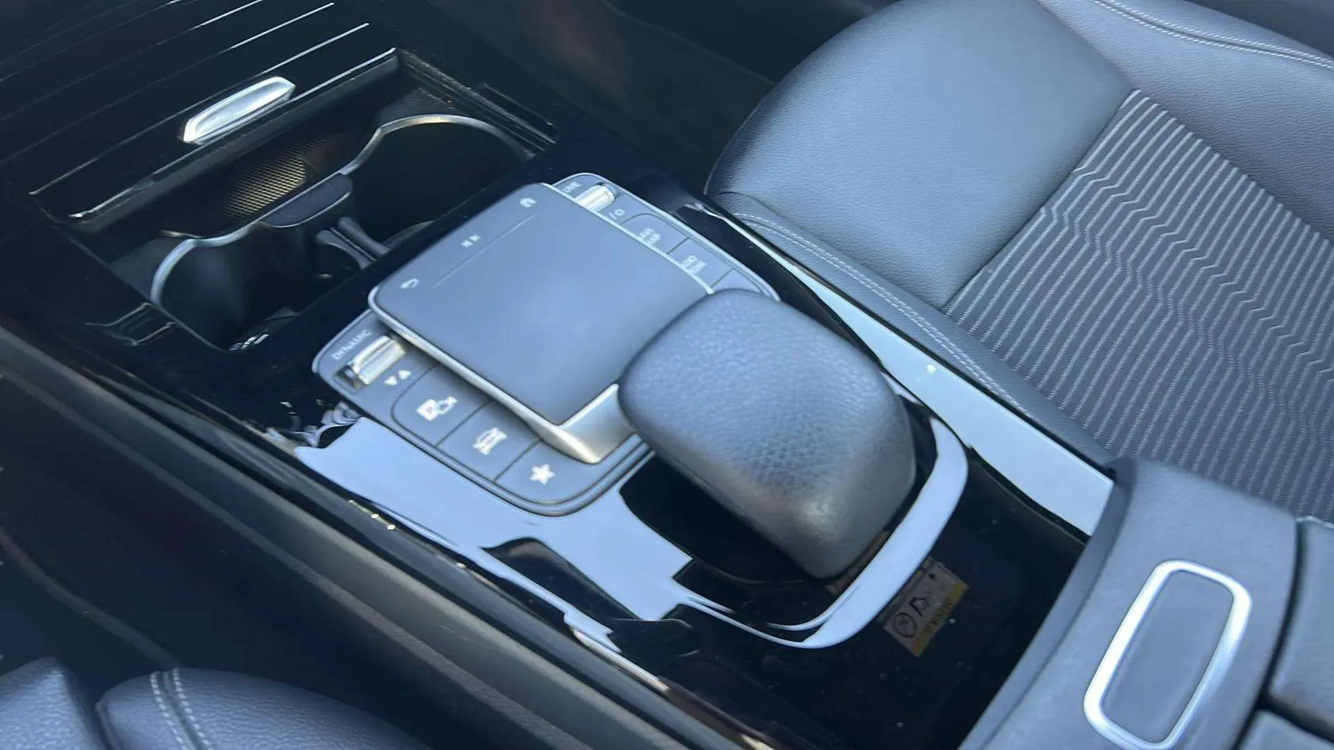 Mercedes-Benz Clase A Sedán A 250 e - foto 26