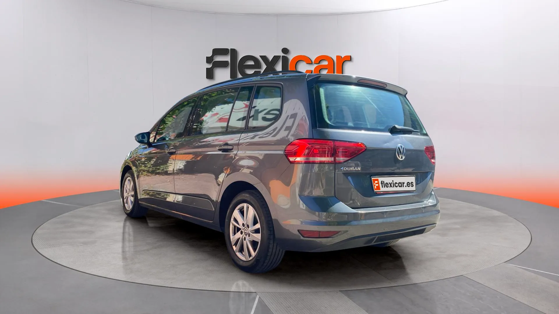 Volkswagen Touran Business Navi 2.0 TDI DSG - foto 4