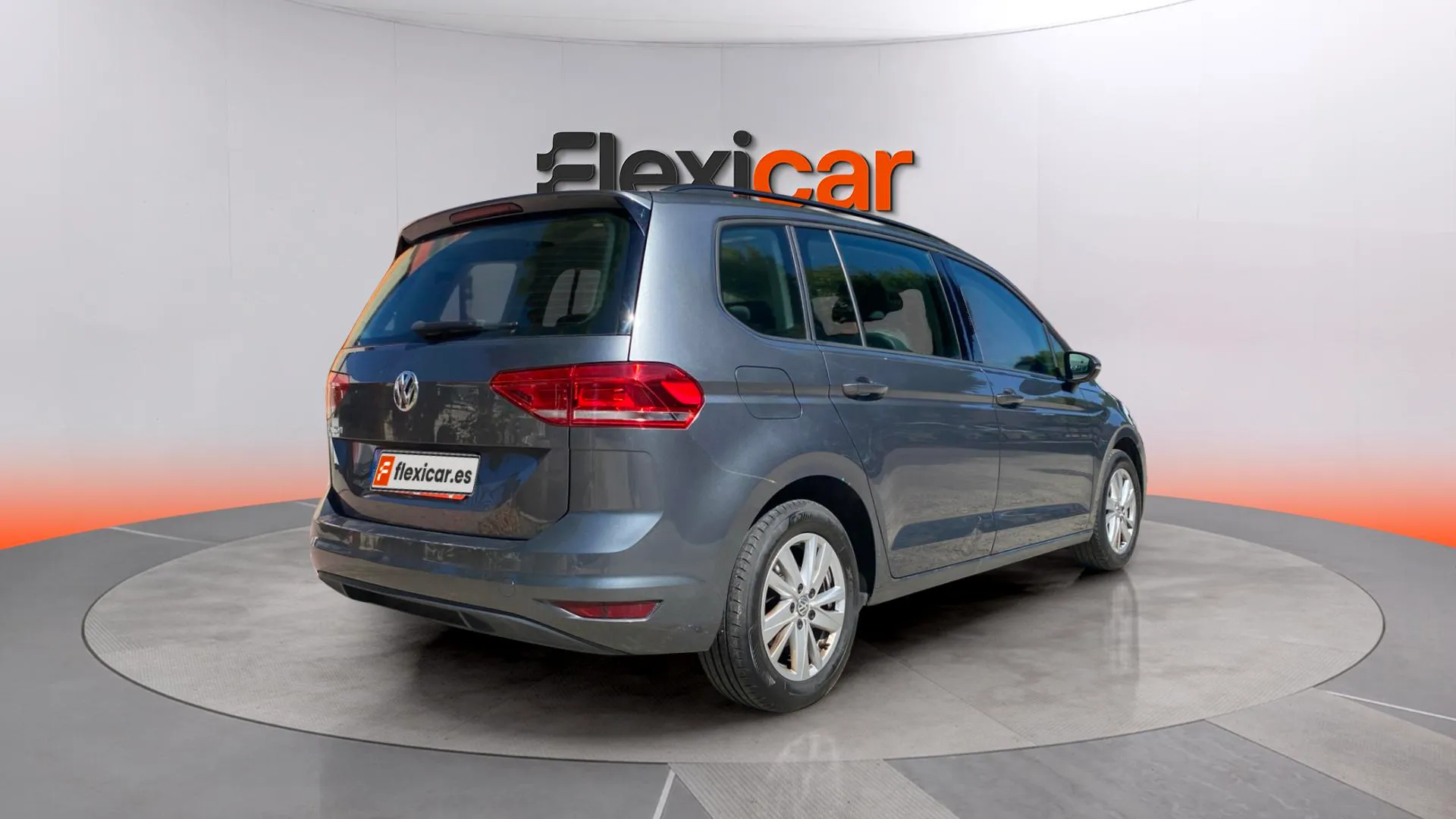 Volkswagen Touran Business Navi 2.0 TDI DSG - foto 6