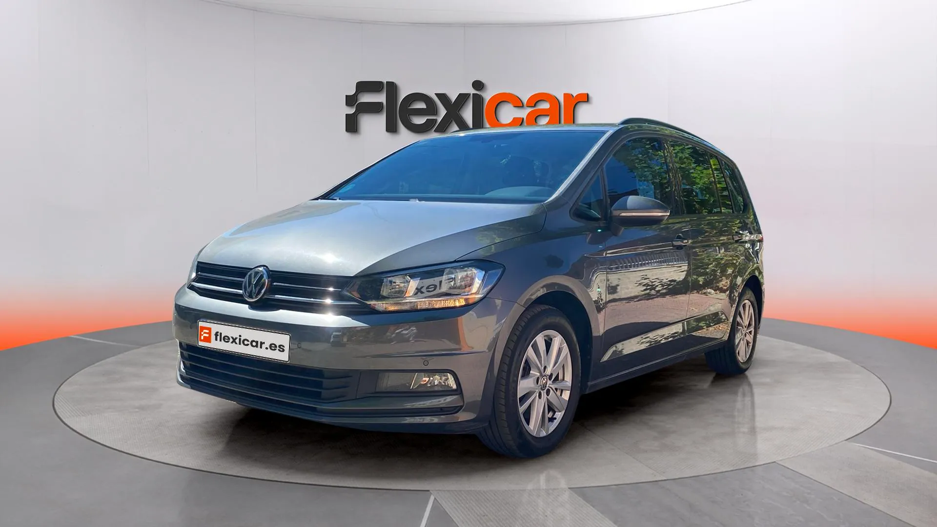Volkswagen Touran Business Navi 2.0 TDI DSG - foto 2