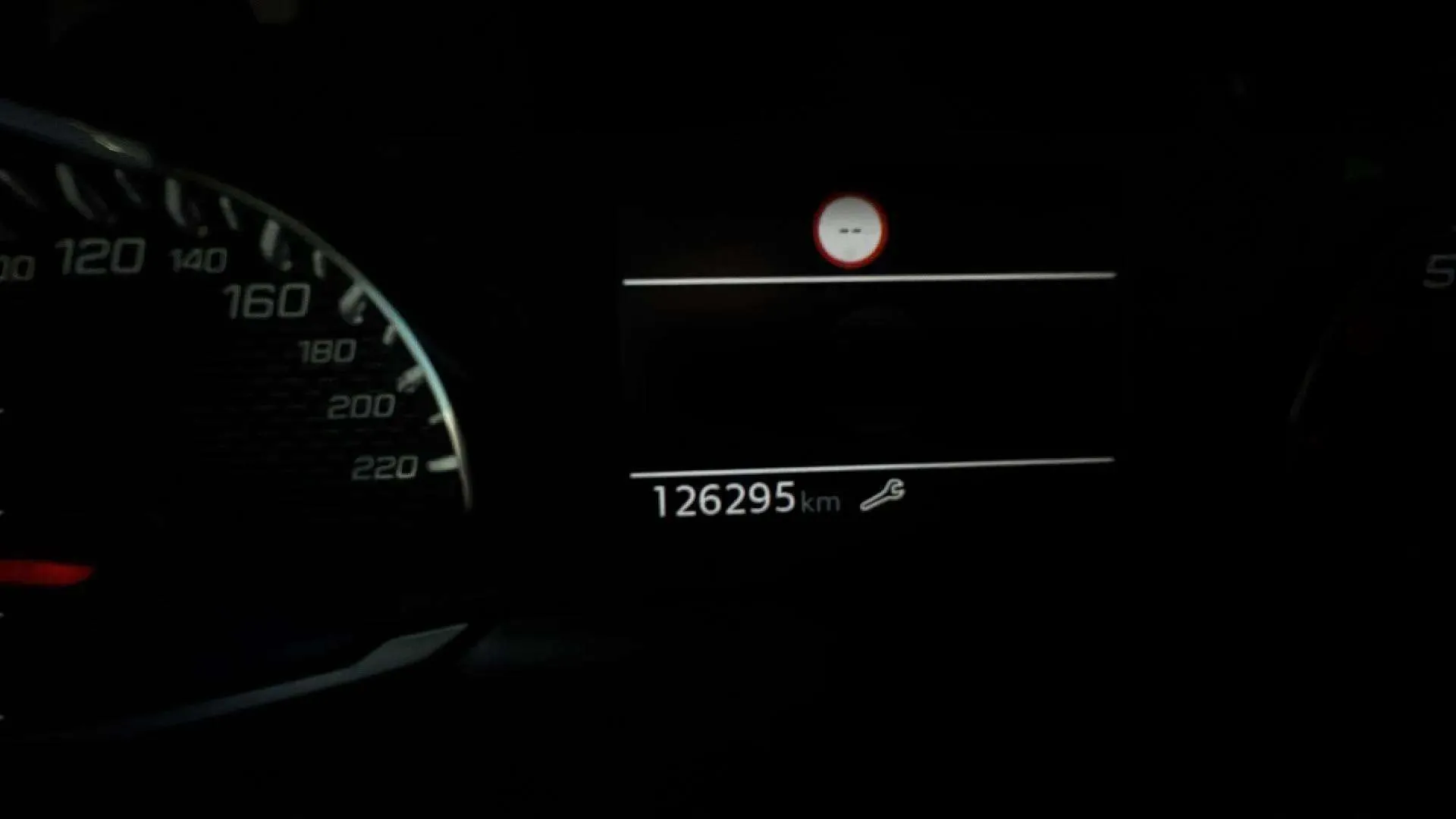 Peugeot 2008 Allure BlueHDi - foto 12