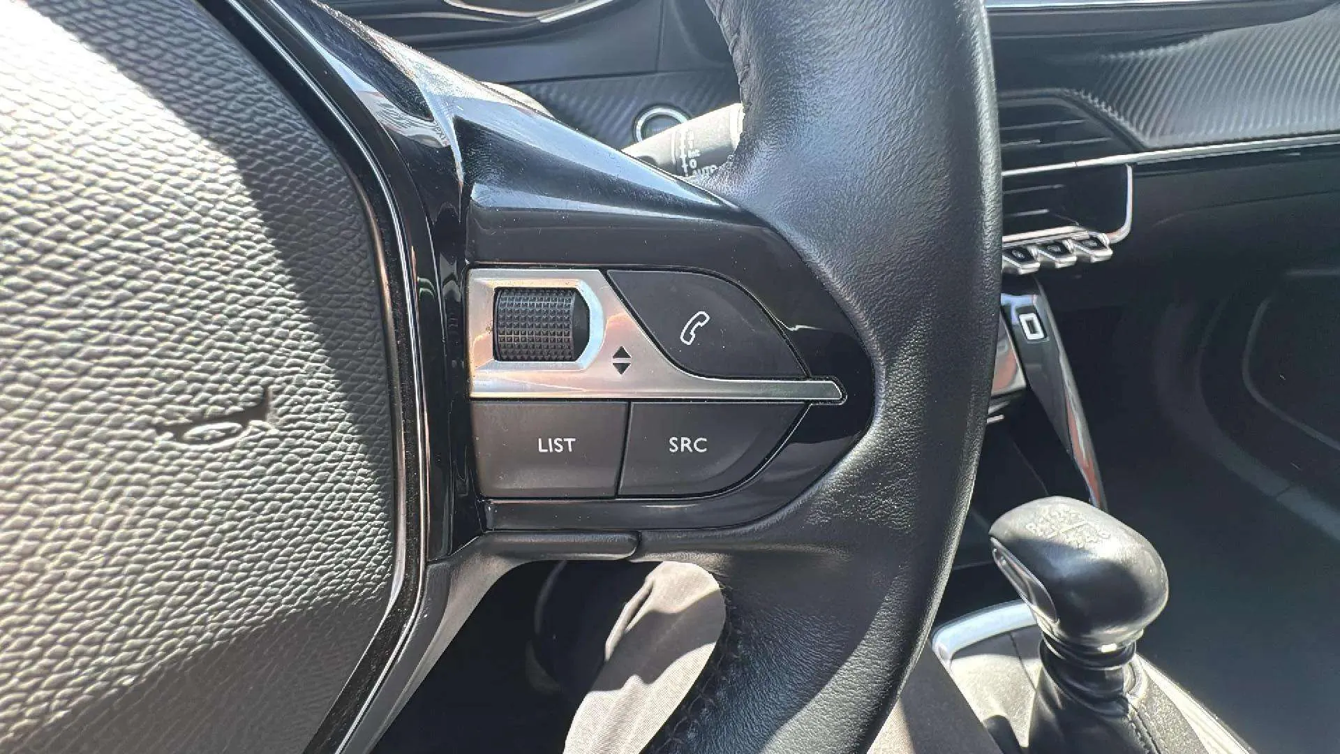 Peugeot 2008 Allure BlueHDi - foto 14