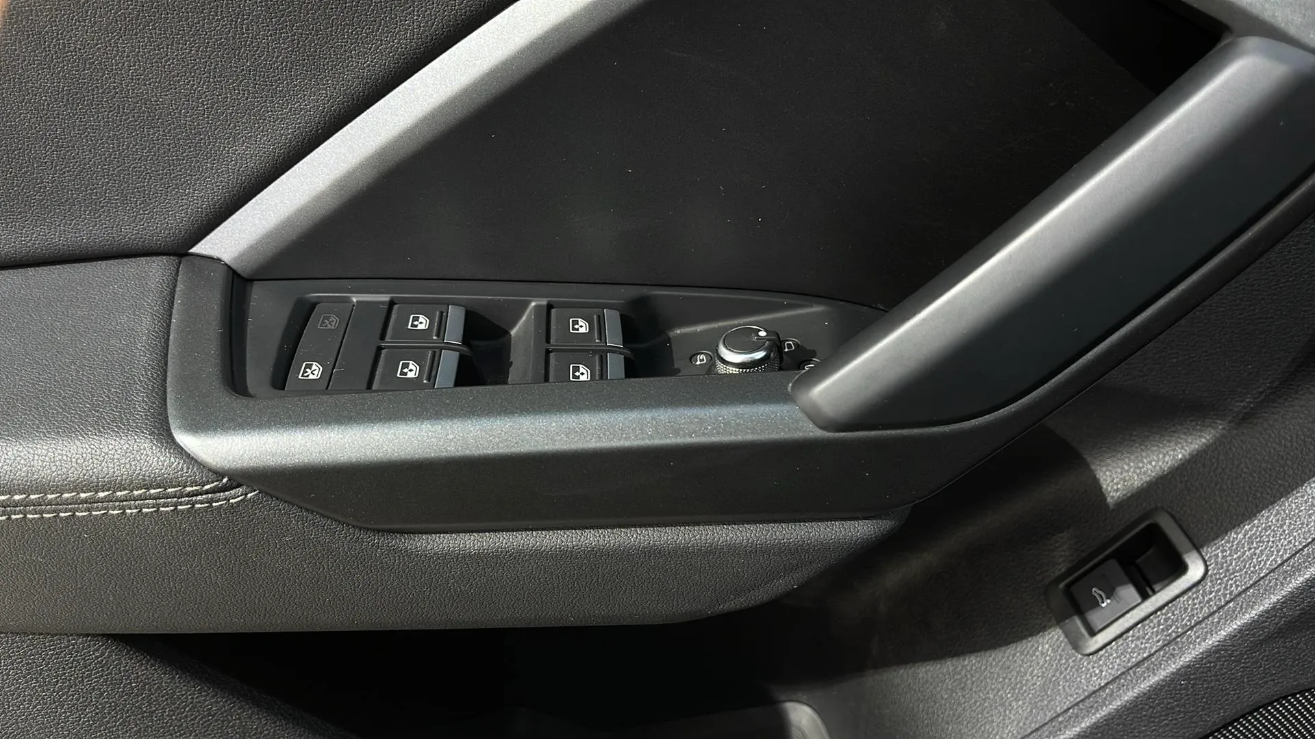 Audi Q3 40 TDI S tronic quattro S Line - foto 13