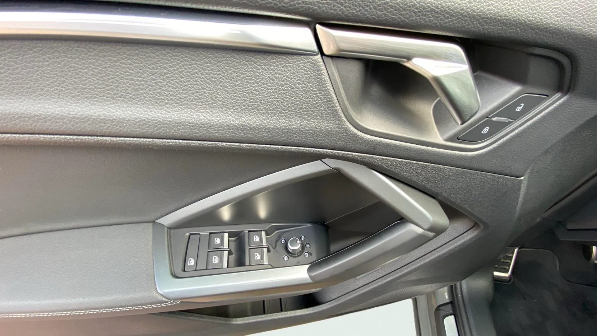 Audi Q3 35 TFSI S tronic Black Line - foto 18