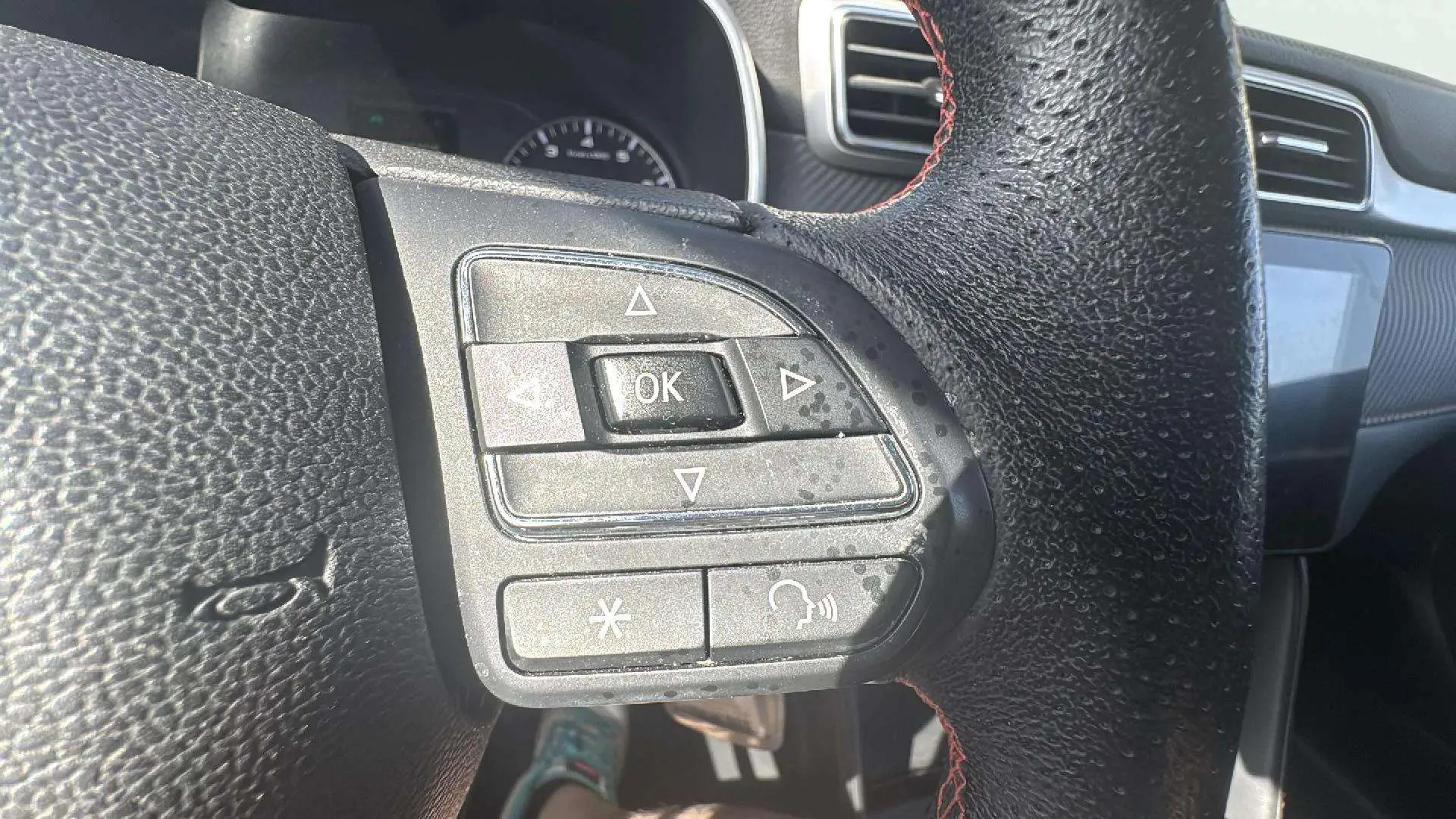 MG ZS 1.5 Comfort - foto 19