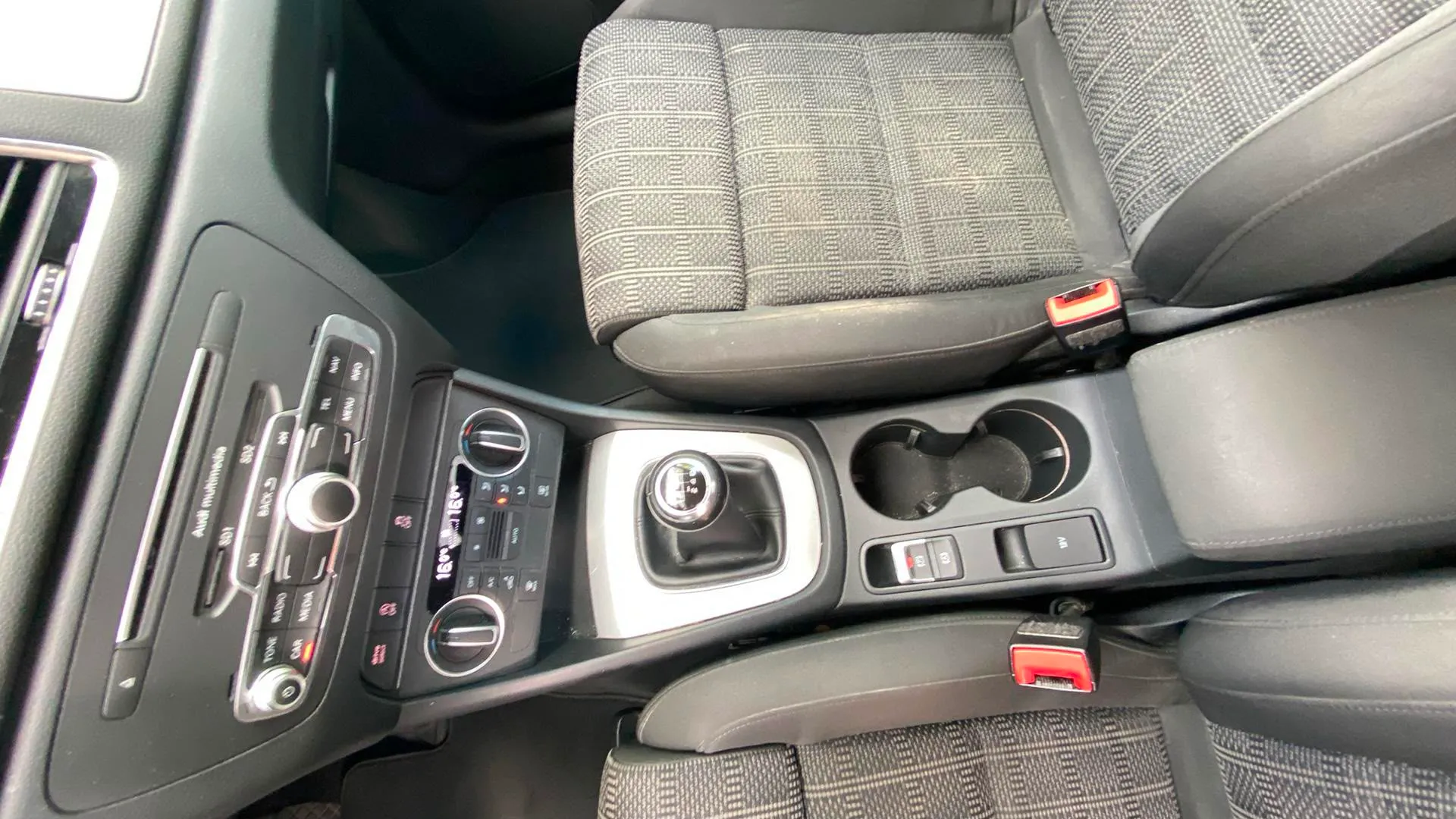 Audi Q3 2.0 TDI - foto 16