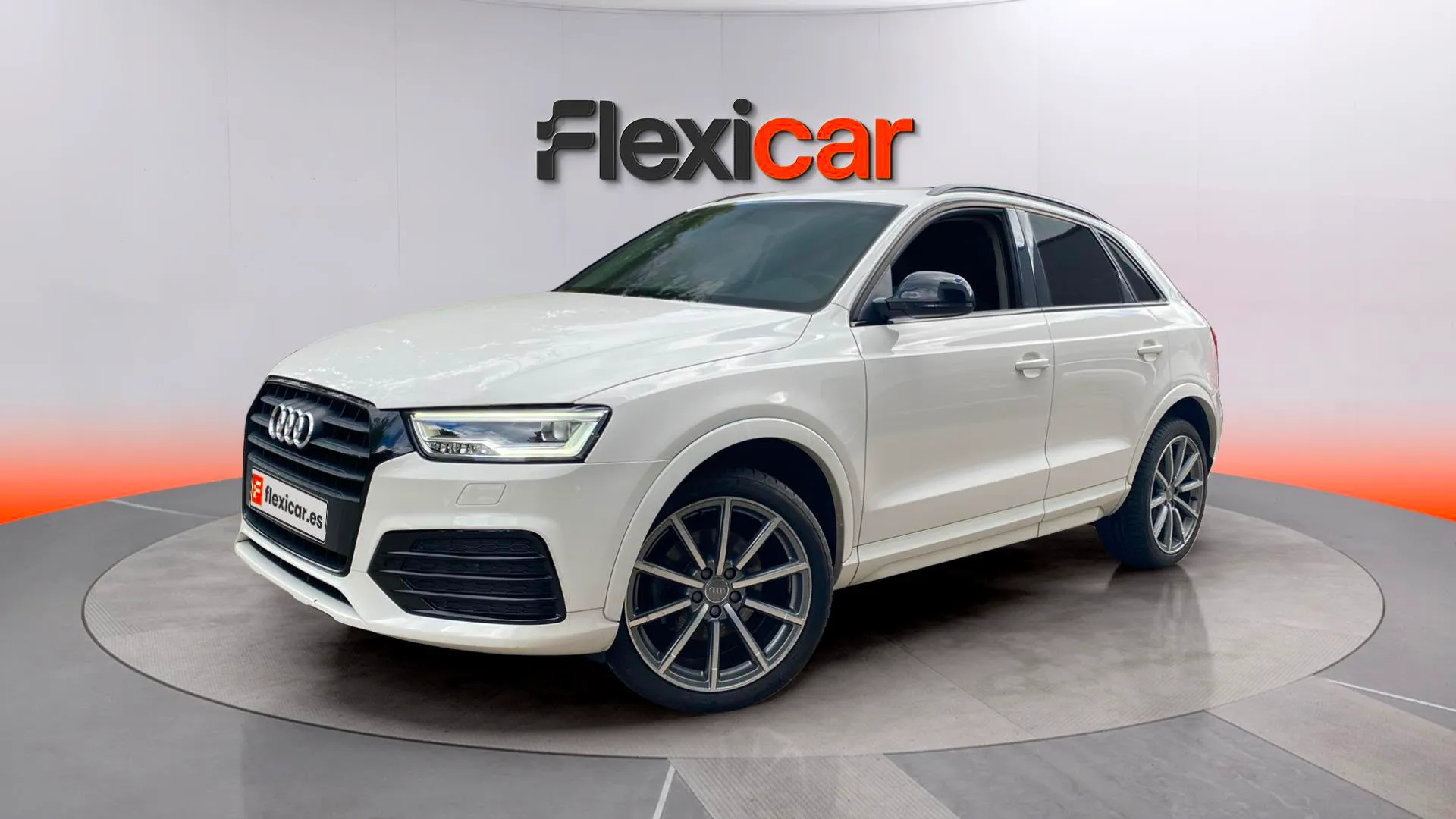 Audi Q3 2.0 TDI - foto 3