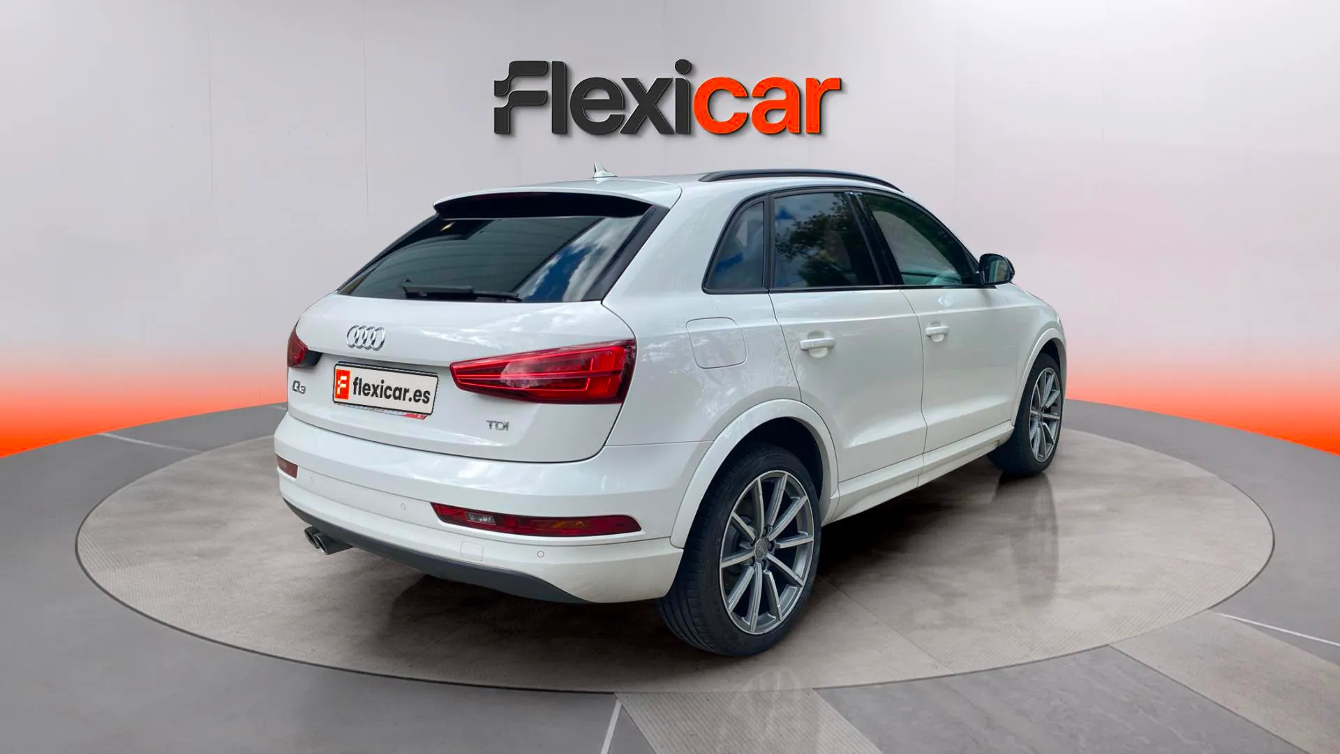 Audi Q3 2.0 TDI - foto 5
