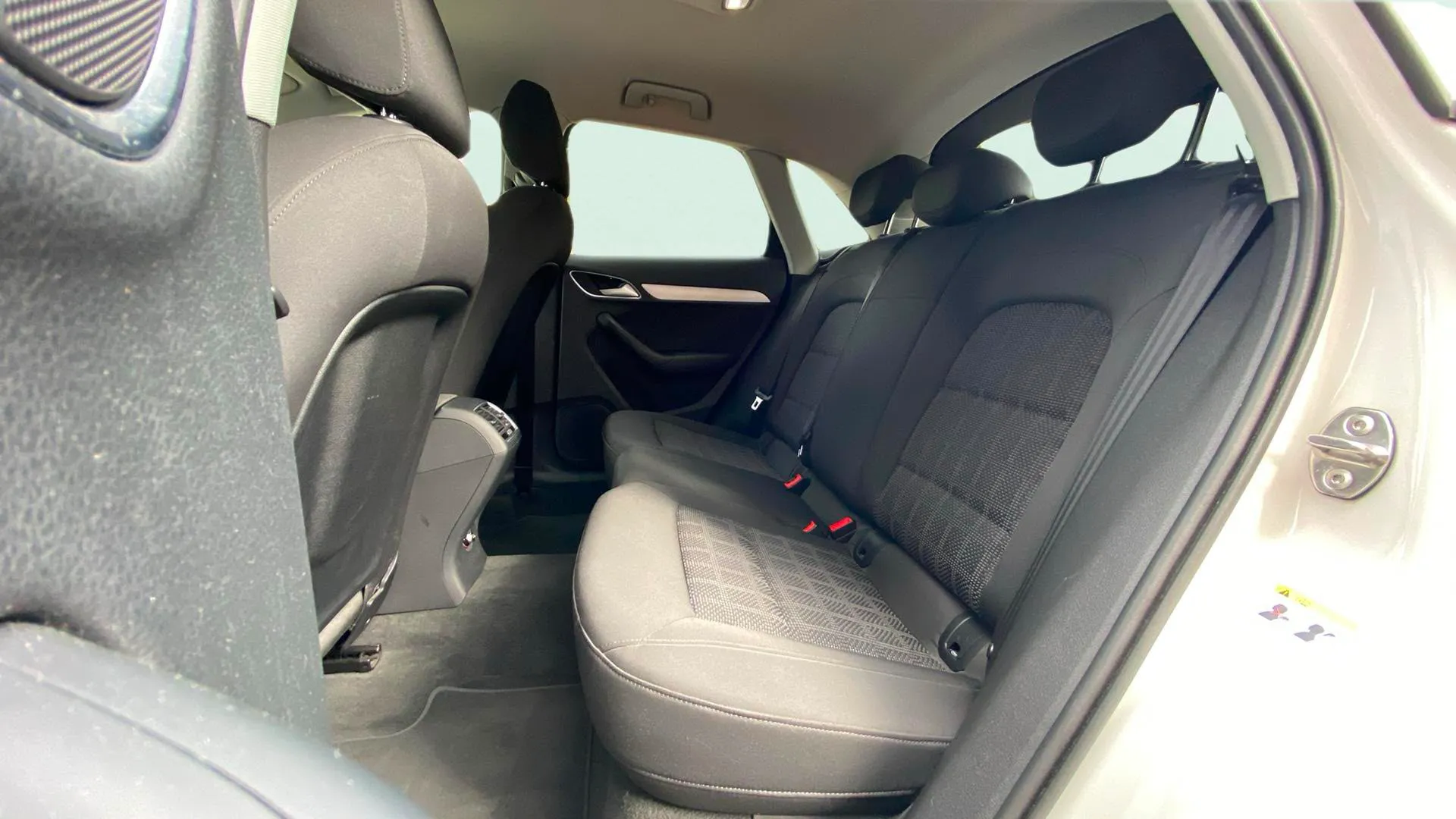 Audi Q3 2.0 TDI - foto 13