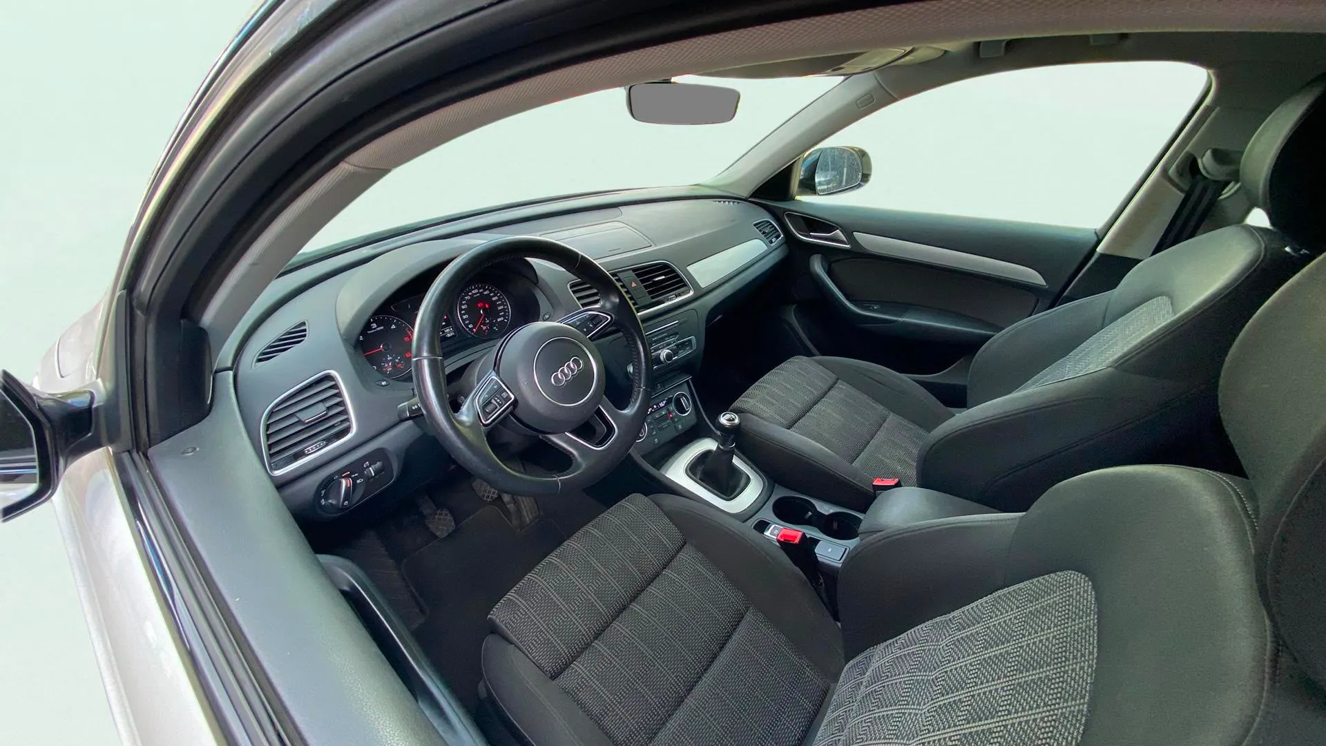 Audi Q3 2.0 TDI - foto 11