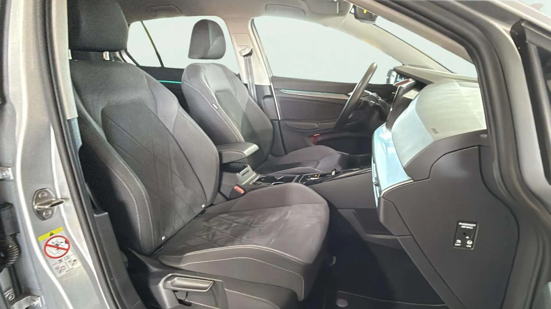 Volkswagen Golf eHybrid 1.4 TSI DSG - foto 24