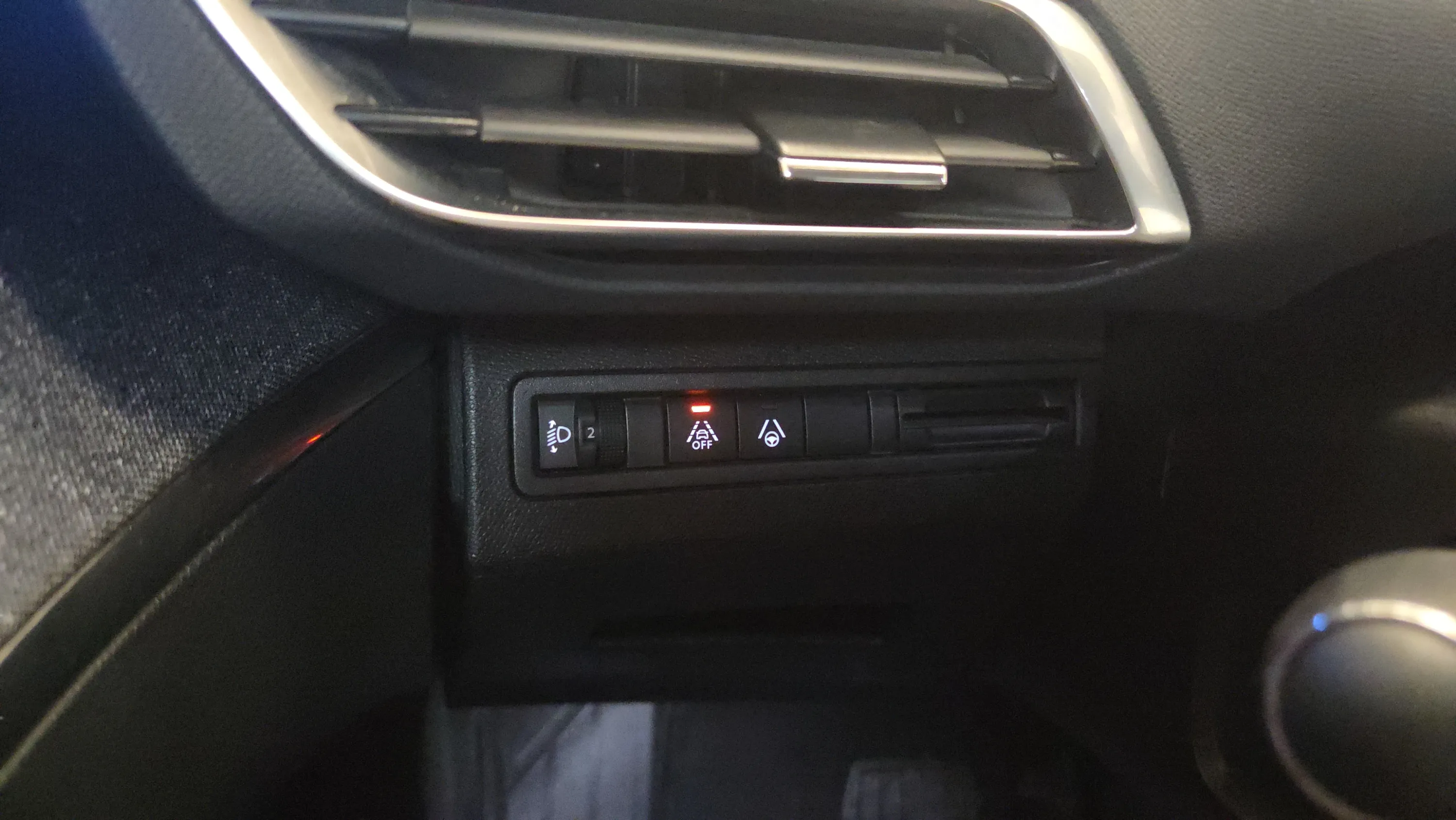 Peugeot 5008 1.5 BlueHDi Allure EAT8 - foto 21