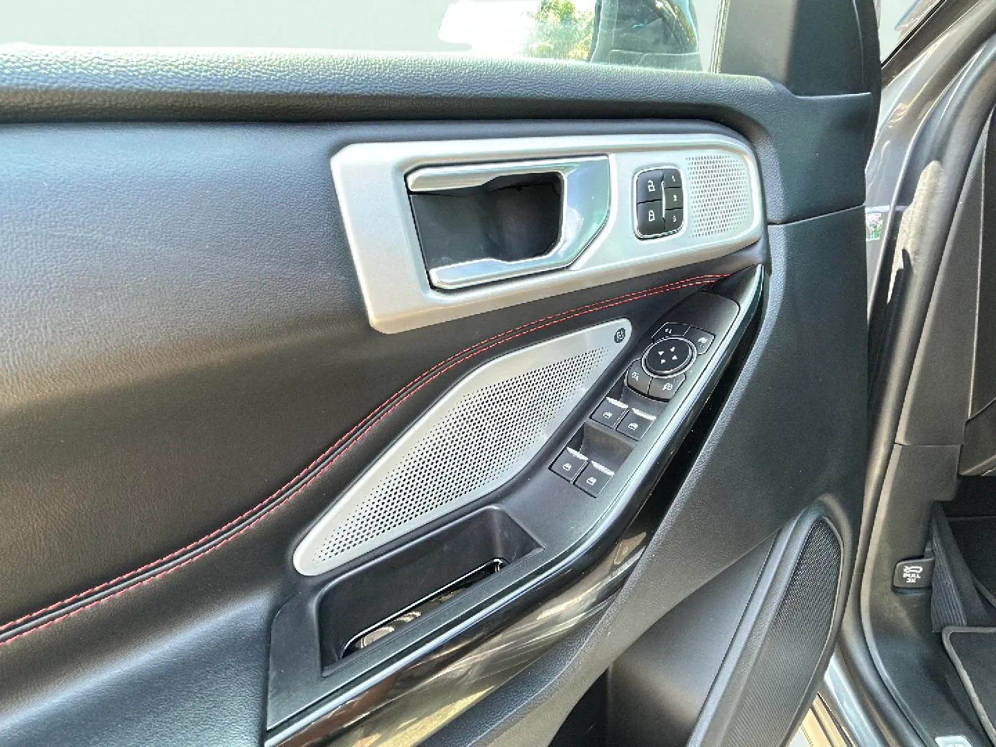 Ford Explorer 3.0 PHEV AWD ST-Line - foto 24