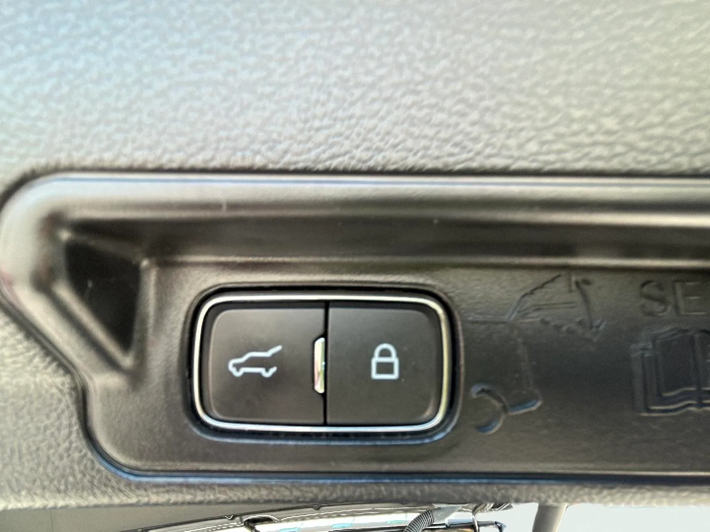 Ford Explorer 3.0 PHEV AWD ST-Line - foto 34